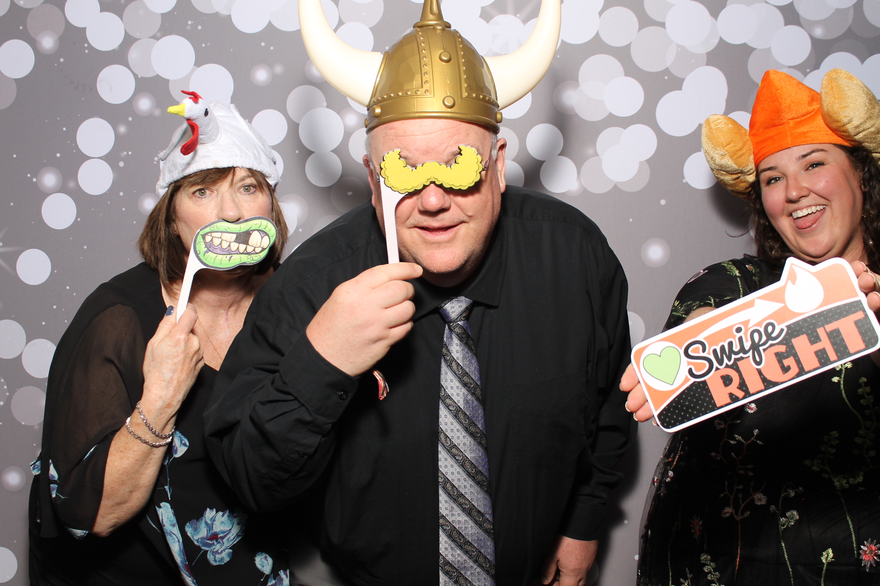 Edwards Wedding | View more photos from the event at gallery.photoboothcincy.com/u/PhotoBoothCincy/Edwards-Wedding