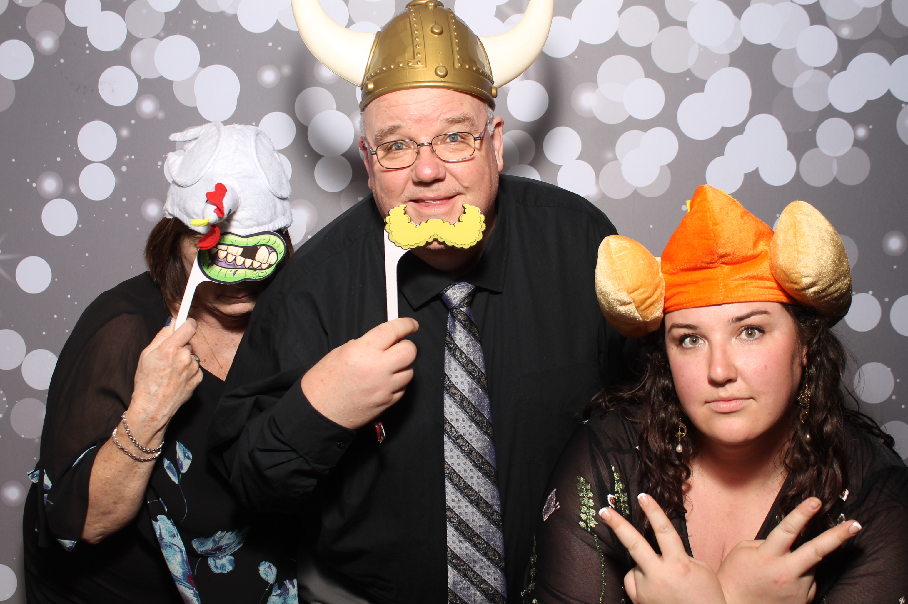 Edwards Wedding | View more photos from the event at gallery.photoboothcincy.com/u/PhotoBoothCincy/Edwards-Wedding