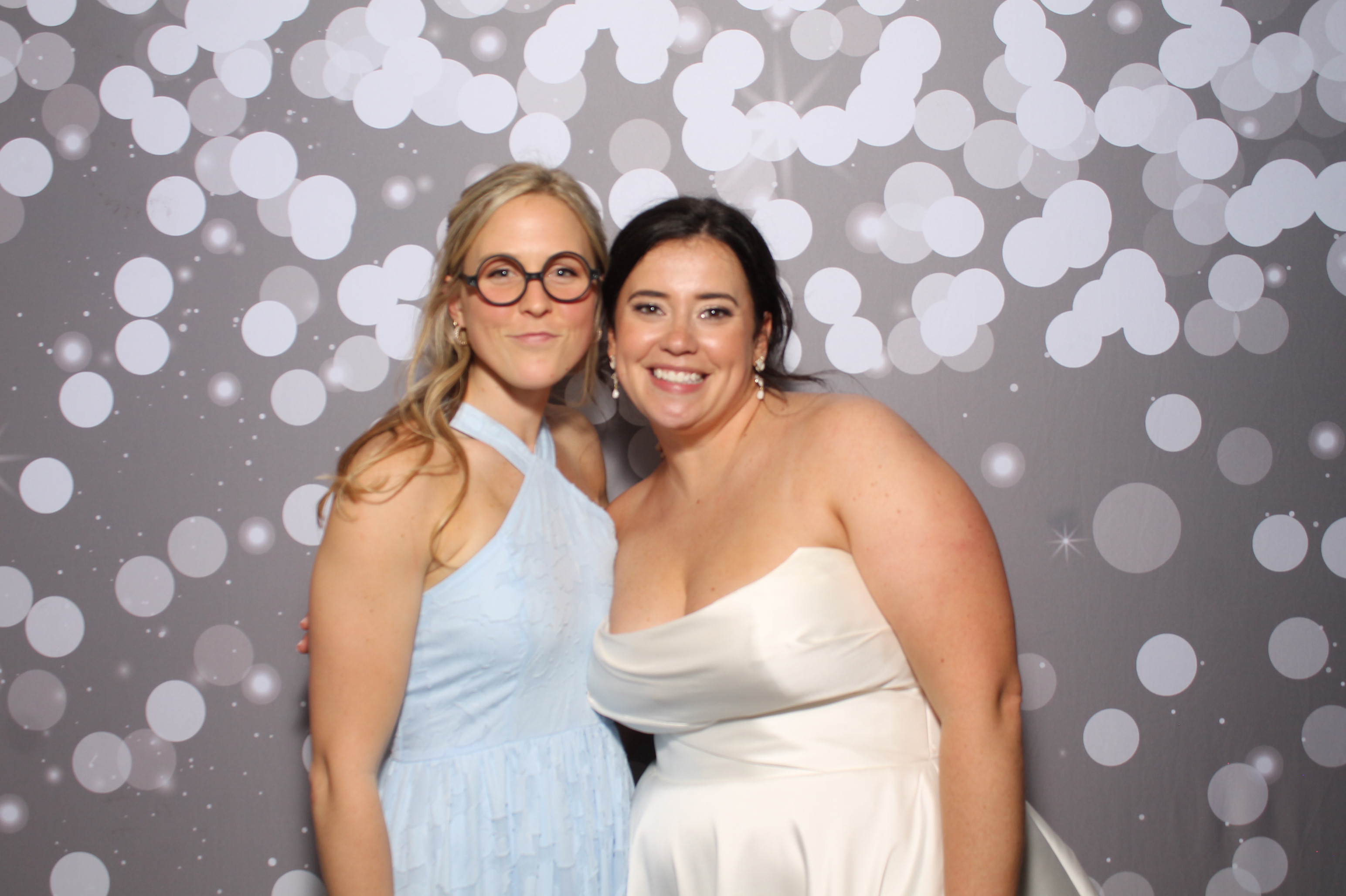 Edwards Wedding | View more photos from the event at gallery.photoboothcincy.com/u/PhotoBoothCincy/Edwards-Wedding