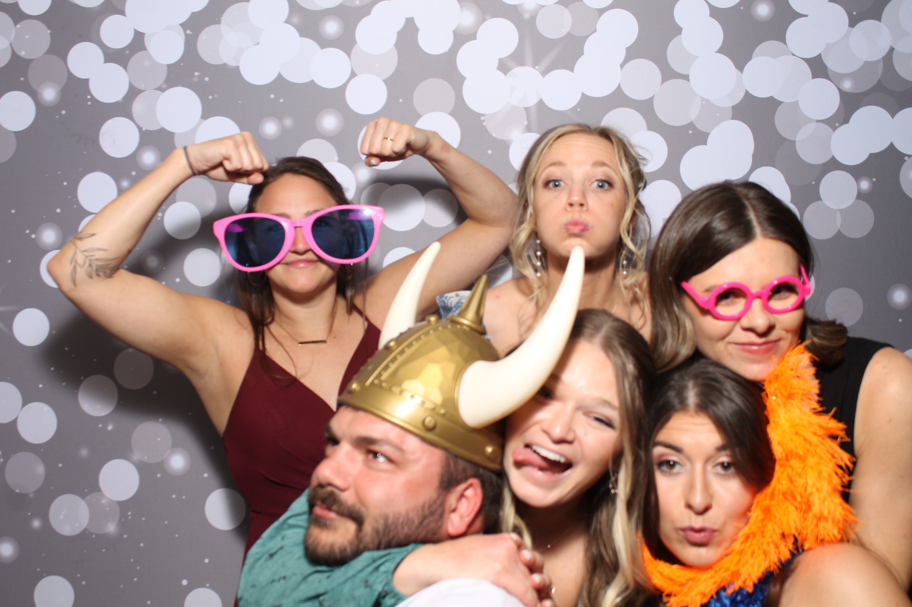 Edwards Wedding | View more photos from the event at gallery.photoboothcincy.com/u/PhotoBoothCincy/Edwards-Wedding
