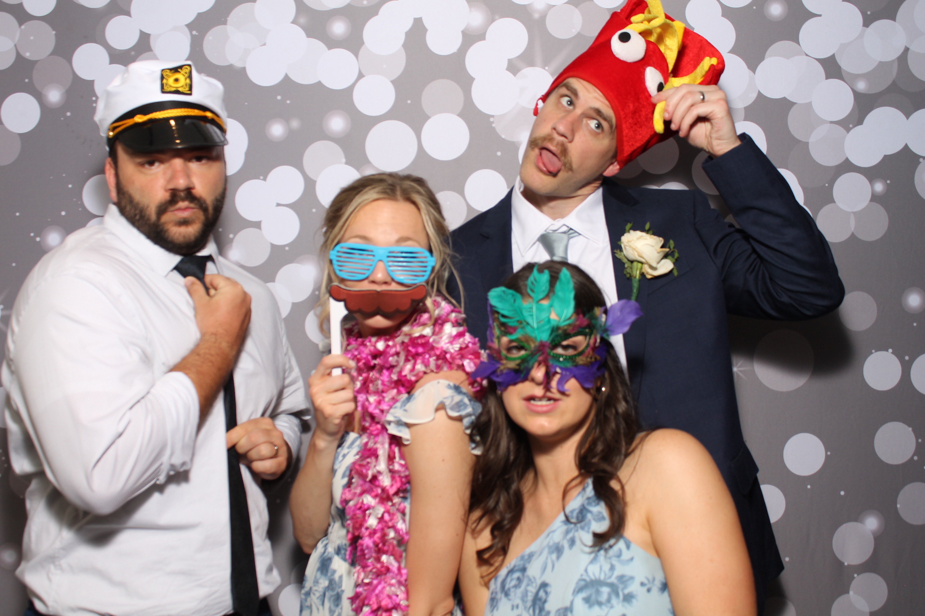 Edwards Wedding | View more photos from the event at gallery.photoboothcincy.com/u/PhotoBoothCincy/Edwards-Wedding