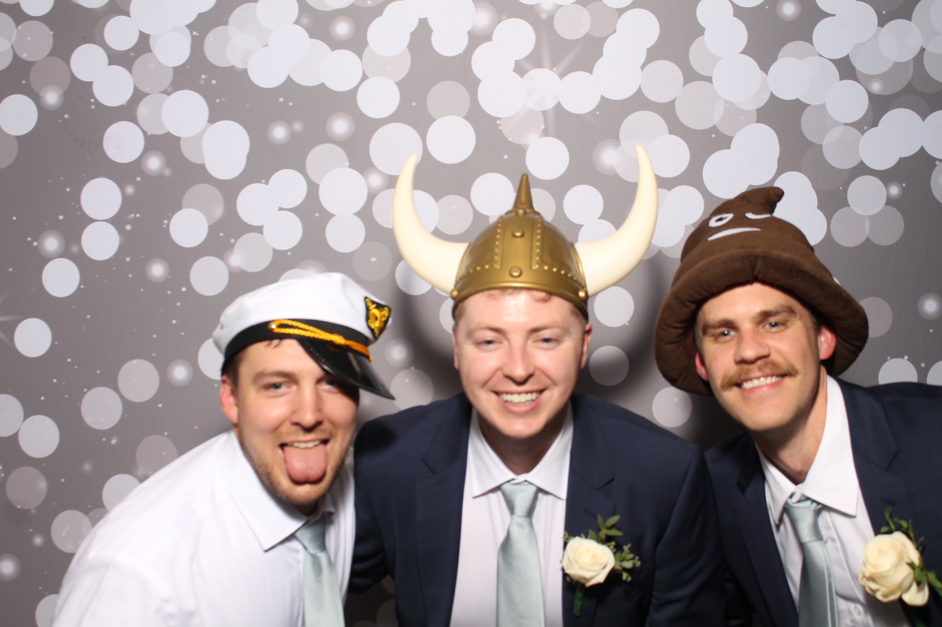Edwards Wedding | View more photos from the event at gallery.photoboothcincy.com/u/PhotoBoothCincy/Edwards-Wedding