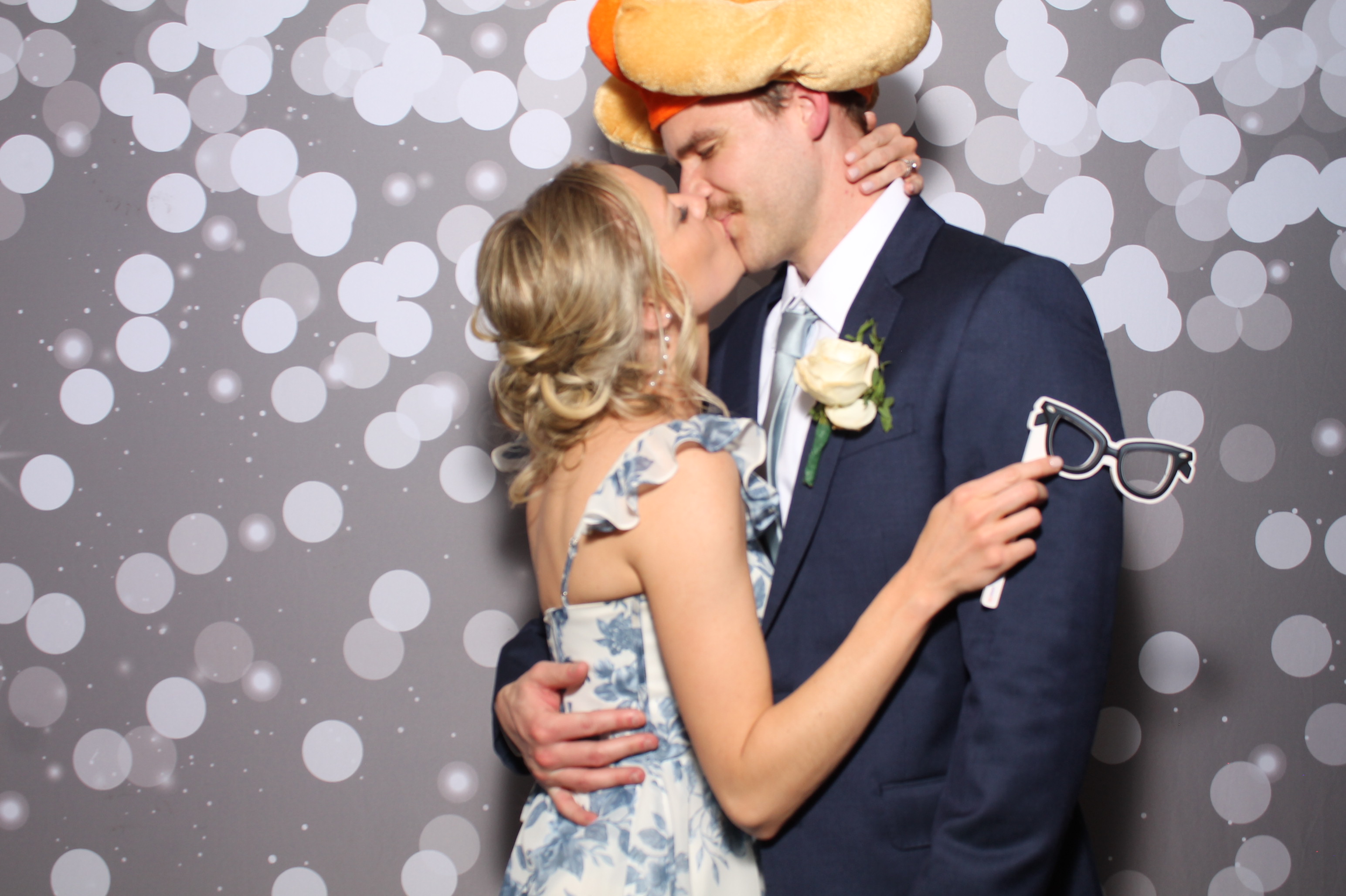 Edwards Wedding | View more photos from the event at gallery.photoboothcincy.com/u/PhotoBoothCincy/Edwards-Wedding