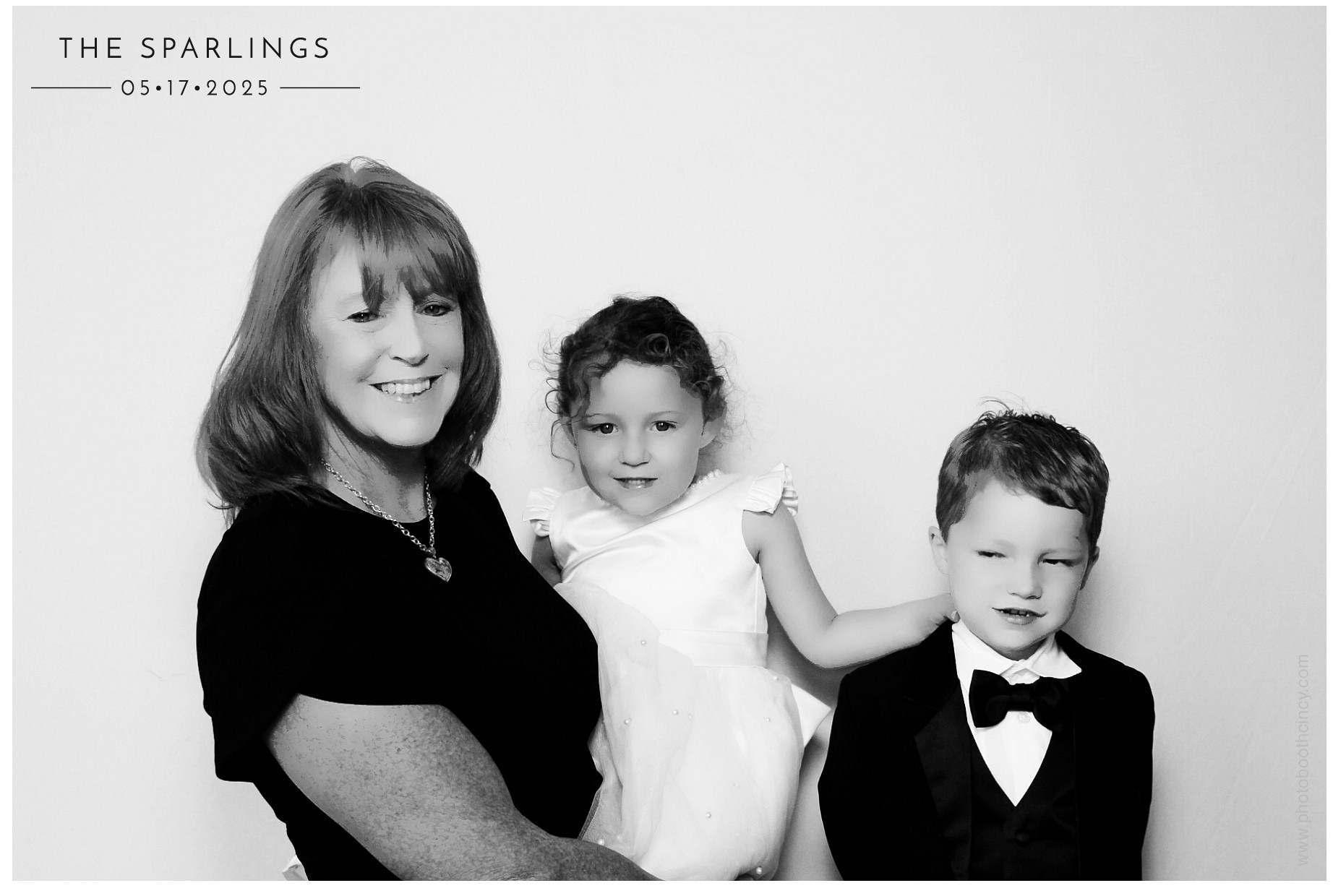 Emily & Matt | View more photos from the event at gallery.photoboothcincy.com/u/PhotoBoothCincy/Emily-Matt