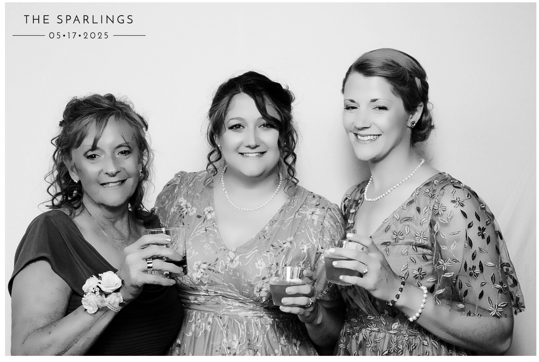 Emily & Matt | View more photos from the event at gallery.photoboothcincy.com/u/PhotoBoothCincy/Emily-Matt