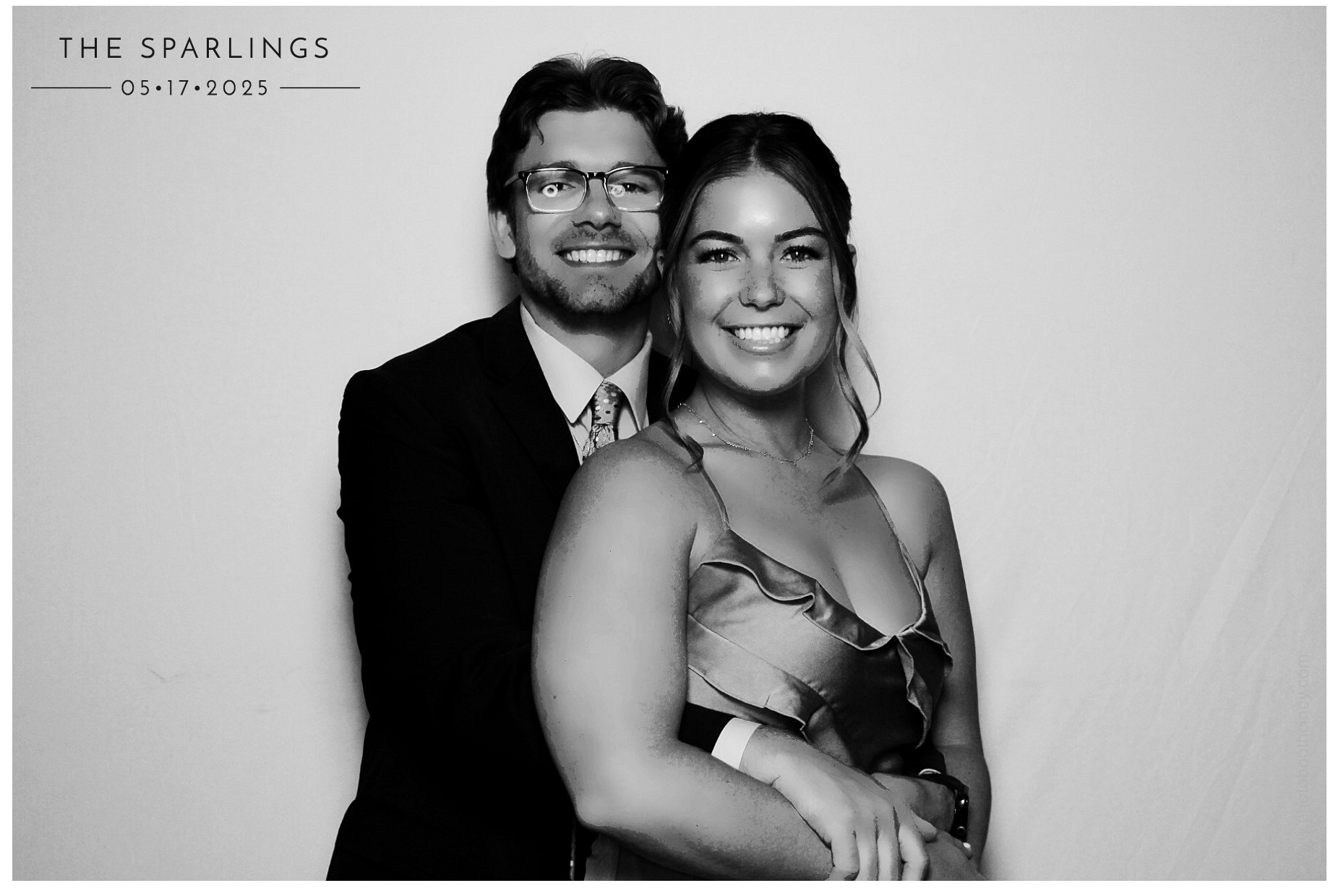 Emily & Matt | View more photos from the event at gallery.photoboothcincy.com/u/PhotoBoothCincy/Emily-Matt
