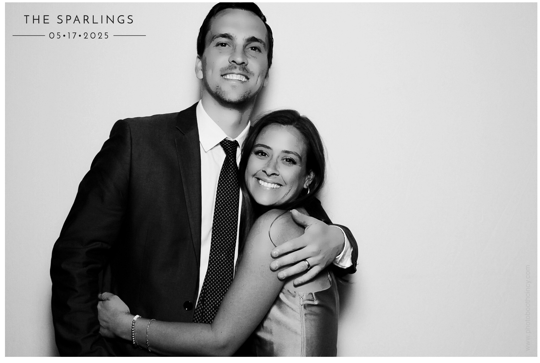 Emily & Matt | View more photos from the event at gallery.photoboothcincy.com/u/PhotoBoothCincy/Emily-Matt