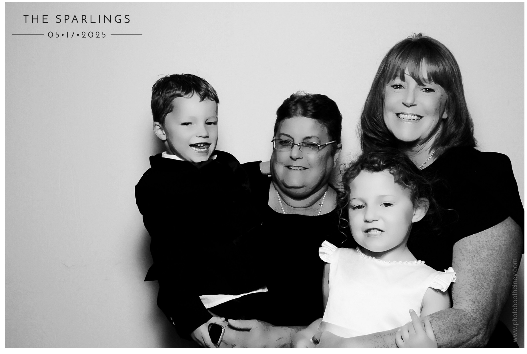 Emily & Matt | View more photos from the event at gallery.photoboothcincy.com/u/PhotoBoothCincy/Emily-Matt