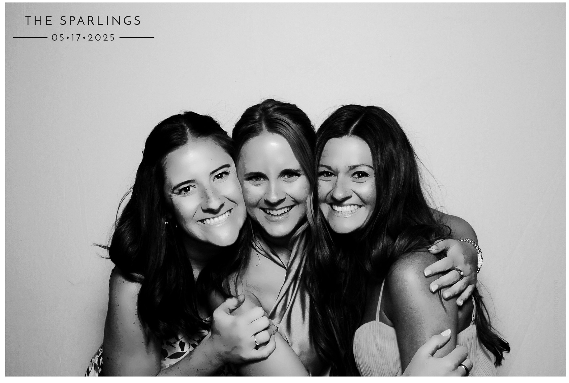 Emily & Matt | View more photos from the event at gallery.photoboothcincy.com/u/PhotoBoothCincy/Emily-Matt