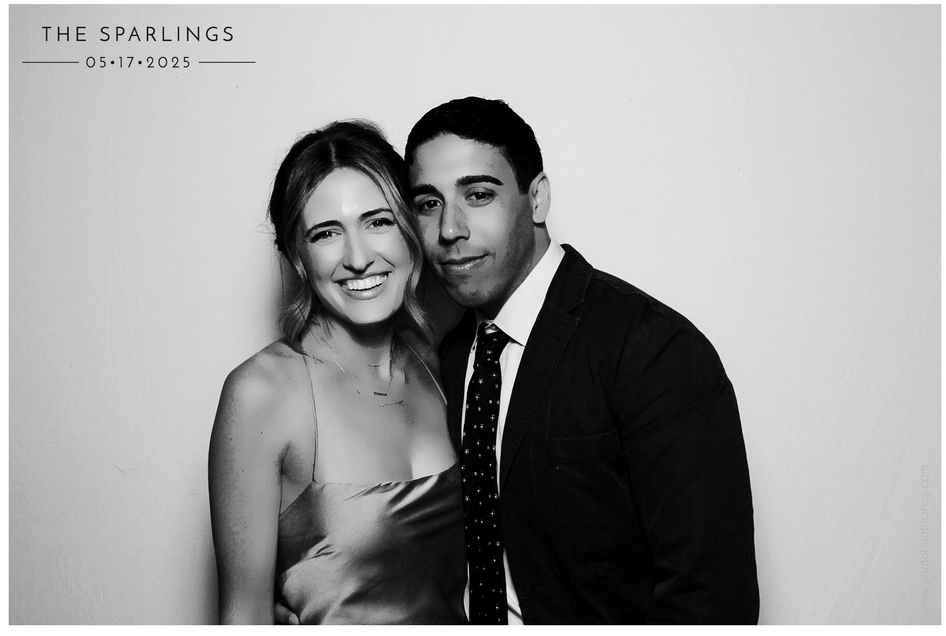 Emily & Matt | View more photos from the event at gallery.photoboothcincy.com/u/PhotoBoothCincy/Emily-Matt