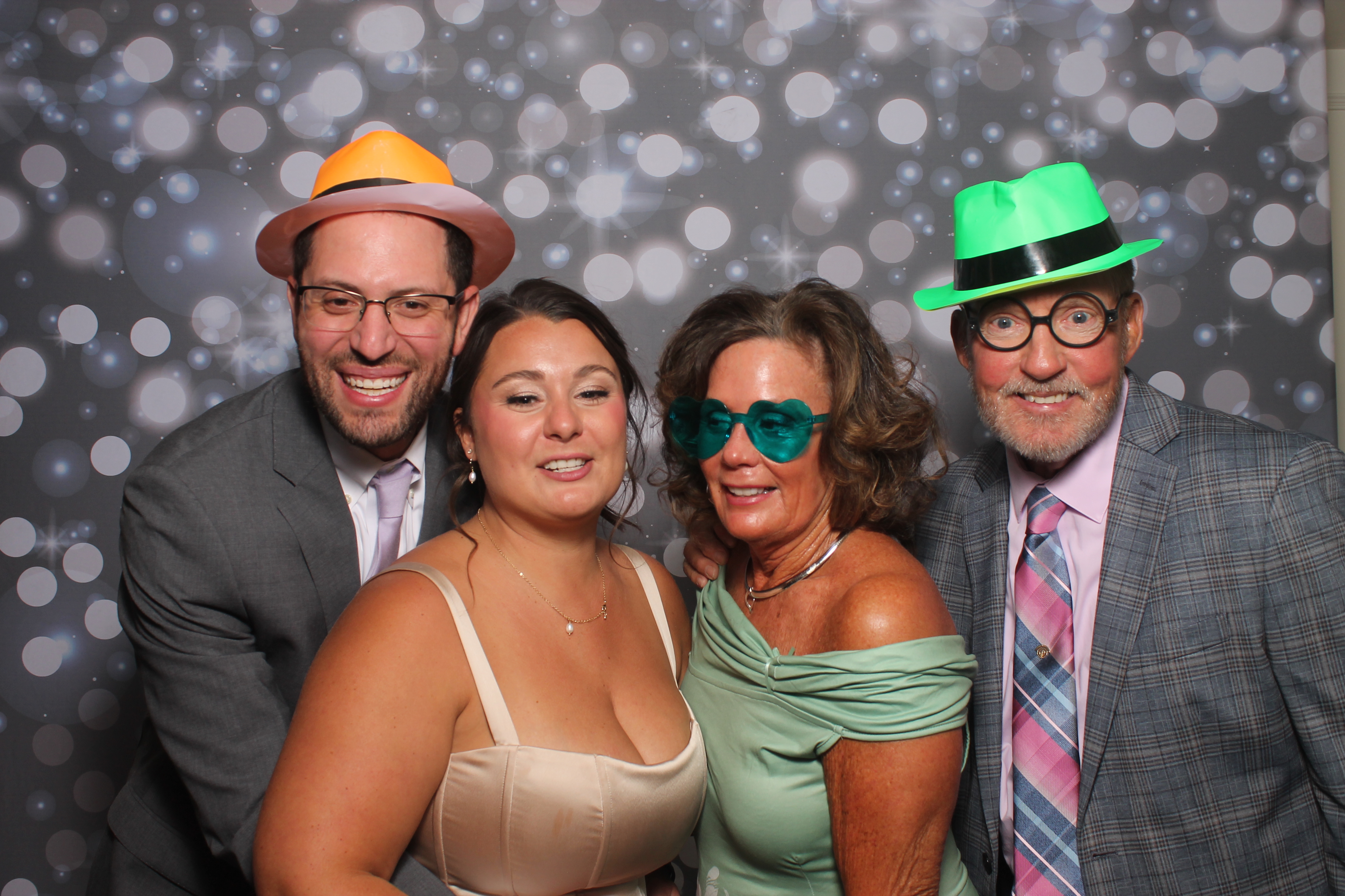 Erin Perelstine Reception | View more photos from the event at gallery.photoboothcincy.com/u/PhotoBoothCincy/Erin-Perelstine-Reception