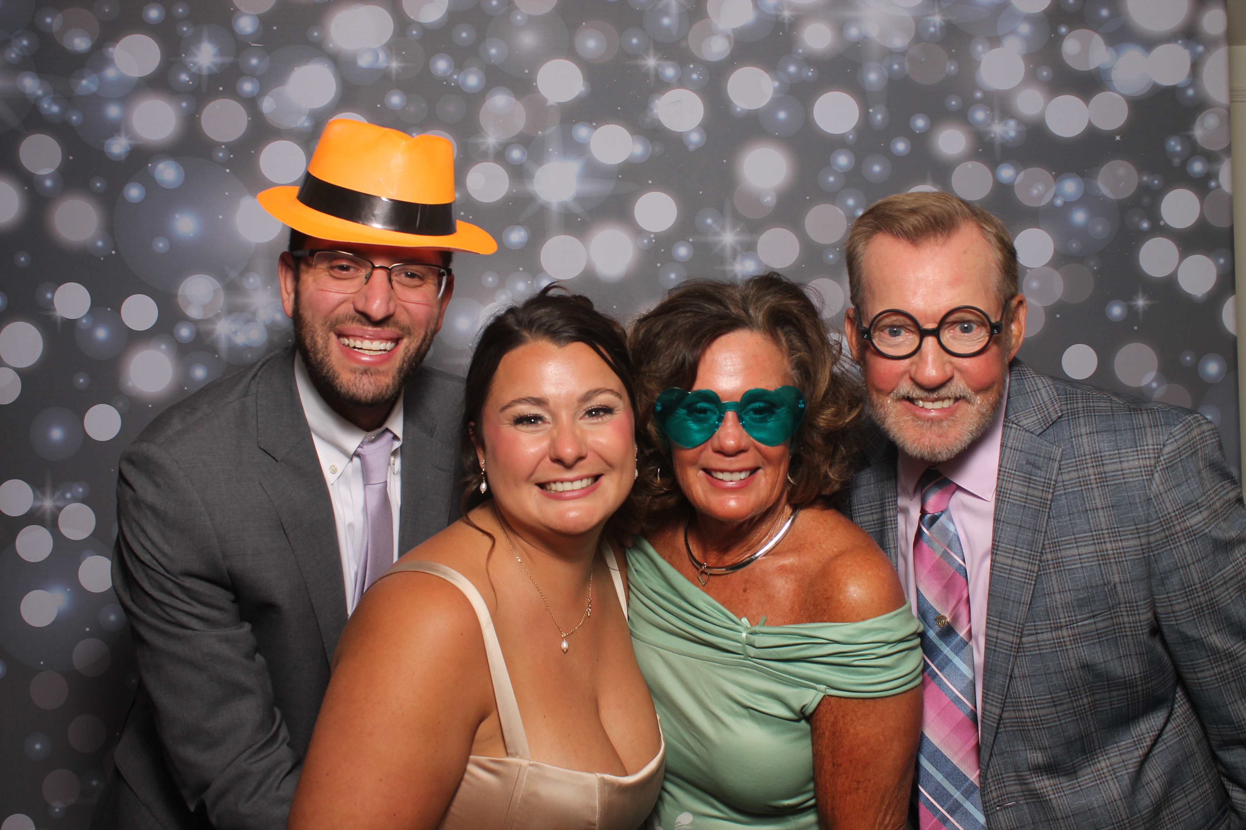 Erin Perelstine Reception | View more photos from the event at gallery.photoboothcincy.com/u/PhotoBoothCincy/Erin-Perelstine-Reception