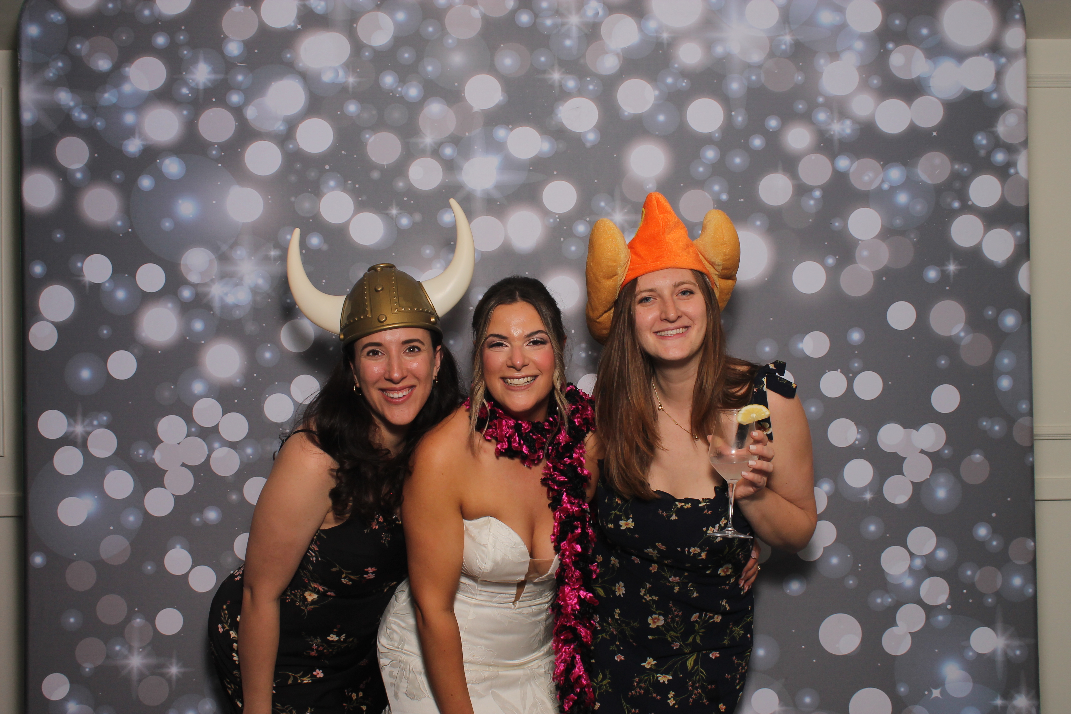 Erin Perelstine Reception | View more photos from the event at gallery.photoboothcincy.com/u/PhotoBoothCincy/Erin-Perelstine-Reception