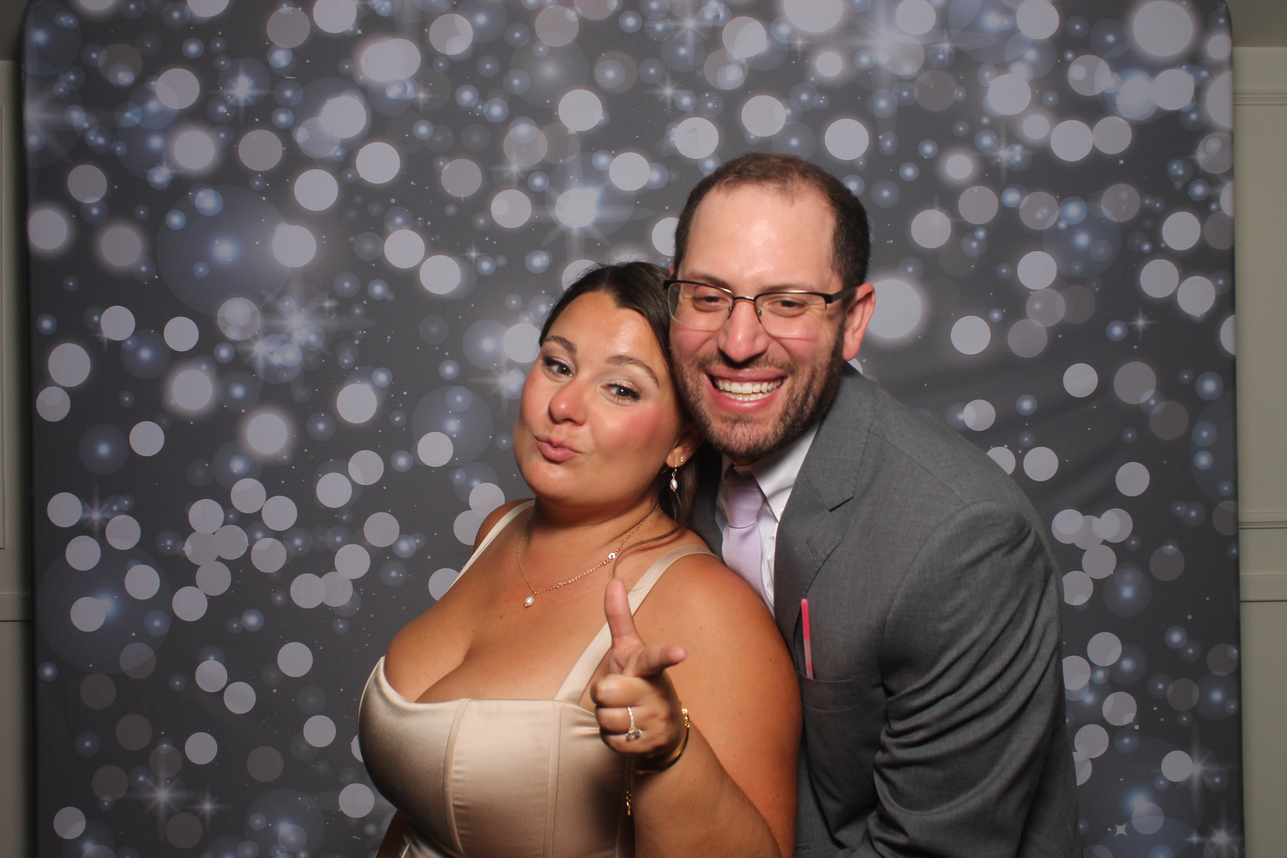 Erin Perelstine Reception | View more photos from the event at gallery.photoboothcincy.com/u/PhotoBoothCincy/Erin-Perelstine-Reception