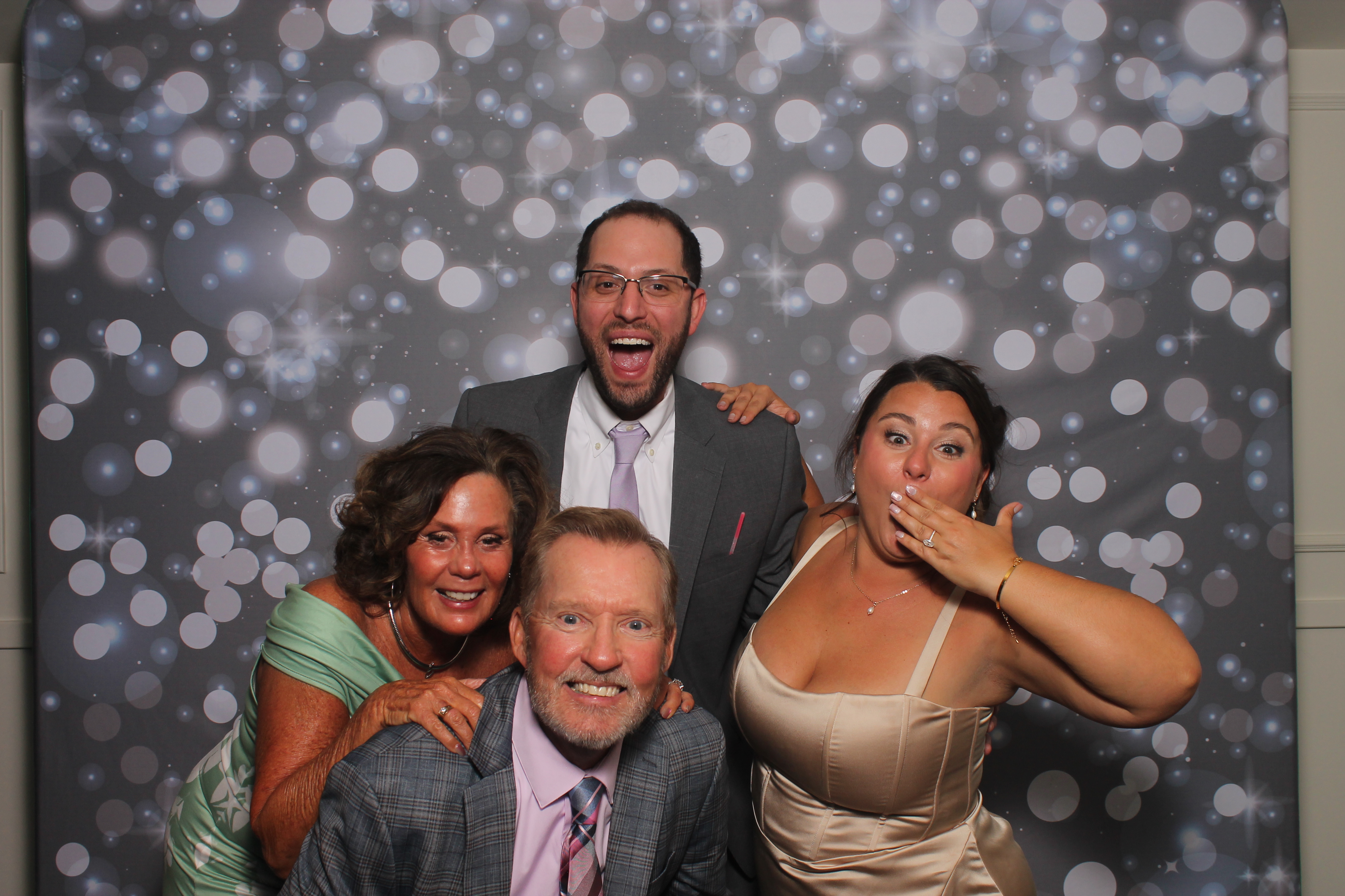 Erin Perelstine Reception | View more photos from the event at gallery.photoboothcincy.com/u/PhotoBoothCincy/Erin-Perelstine-Reception