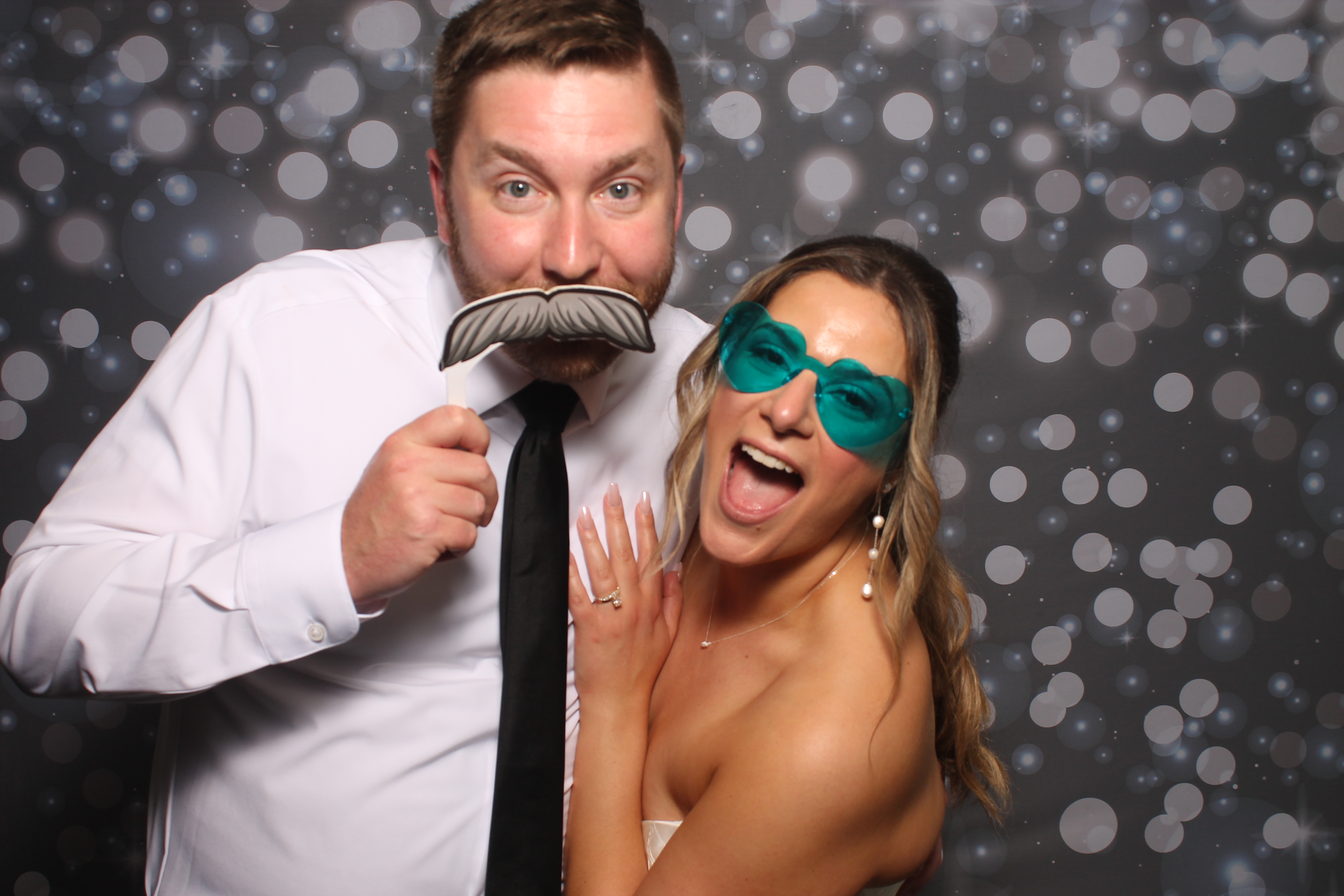Erin Perelstine Reception | View more photos from the event at gallery.photoboothcincy.com/u/PhotoBoothCincy/Erin-Perelstine-Reception
