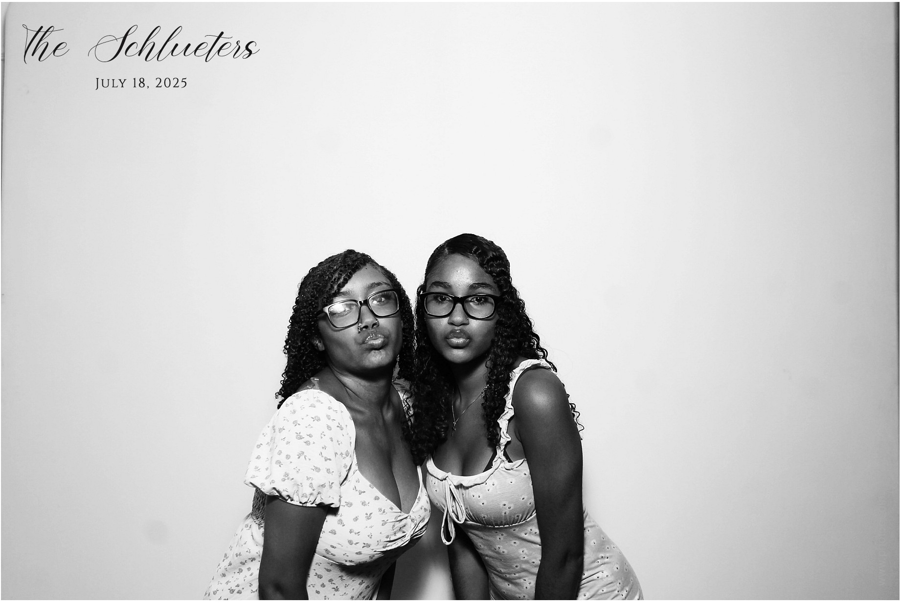 Erin & Tim | View more photos from the event at gallery.photoboothcincy.com/u/PhotoBoothCincy/Erin-Tim