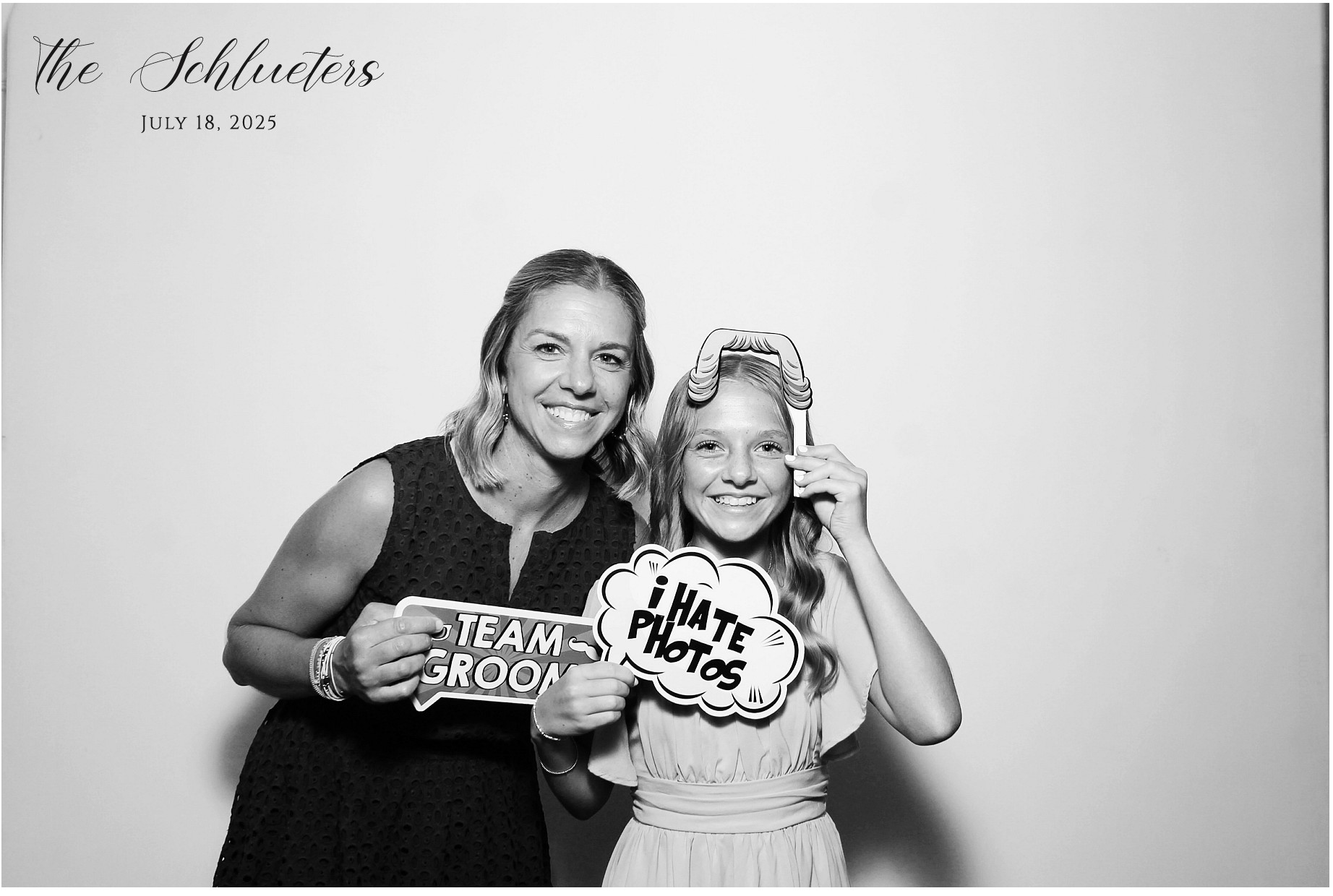 Erin & Tim | View more photos from the event at gallery.photoboothcincy.com/u/PhotoBoothCincy/Erin-Tim