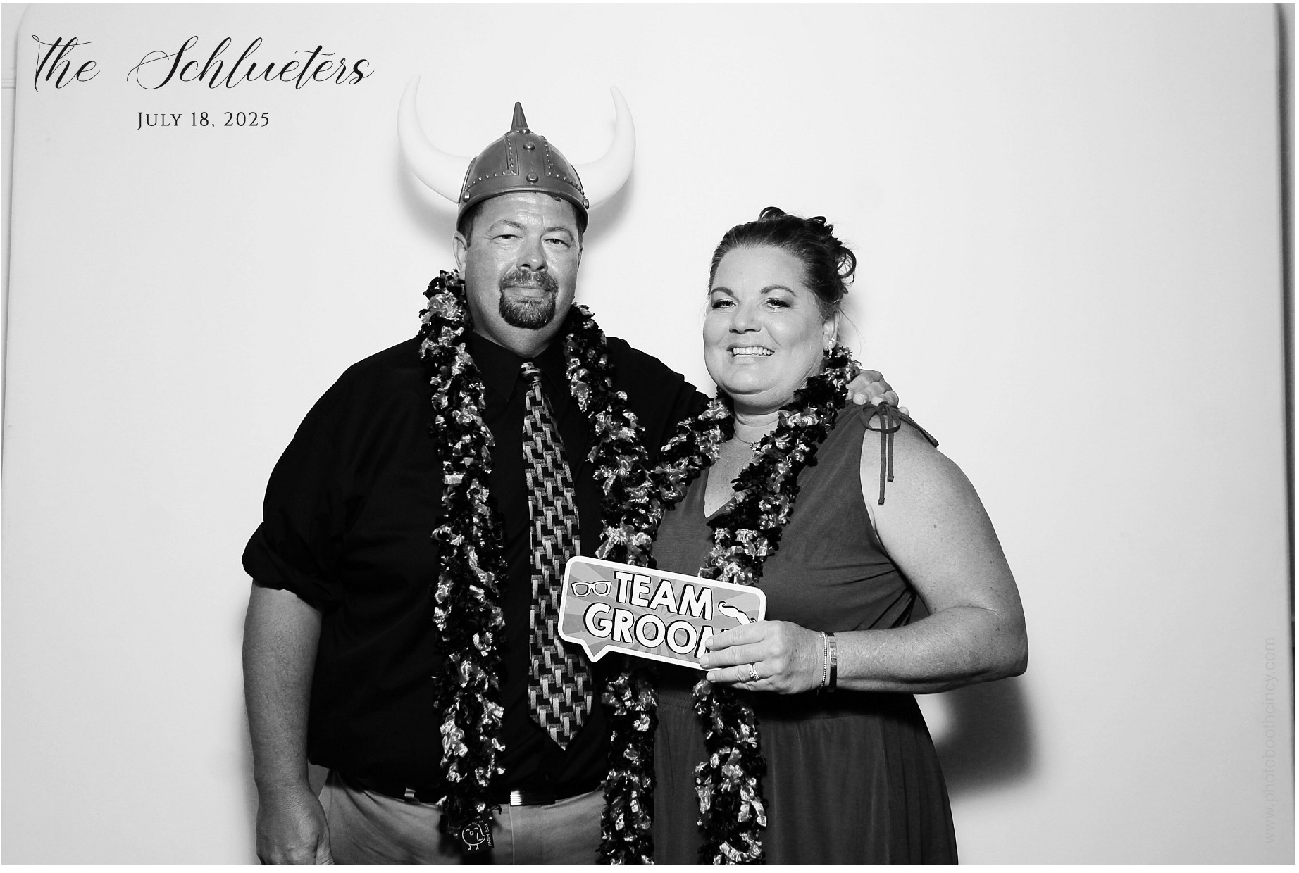 Erin & Tim | View more photos from the event at gallery.photoboothcincy.com/u/PhotoBoothCincy/Erin-Tim