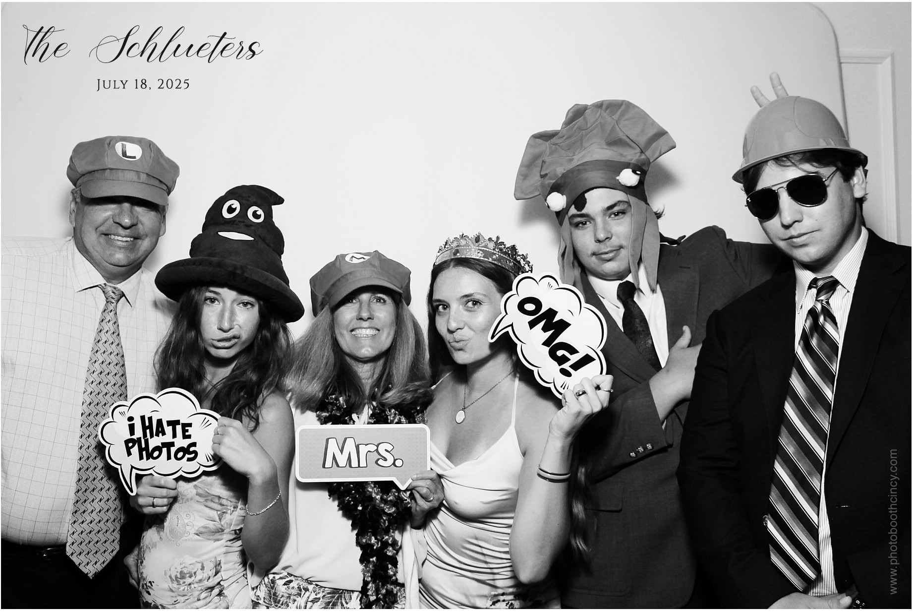 Erin & Tim | View more photos from the event at gallery.photoboothcincy.com/u/PhotoBoothCincy/Erin-Tim