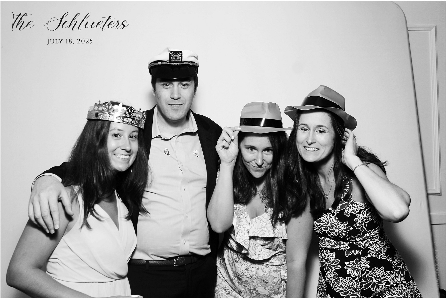 Erin & Tim | View more photos from the event at gallery.photoboothcincy.com/u/PhotoBoothCincy/Erin-Tim