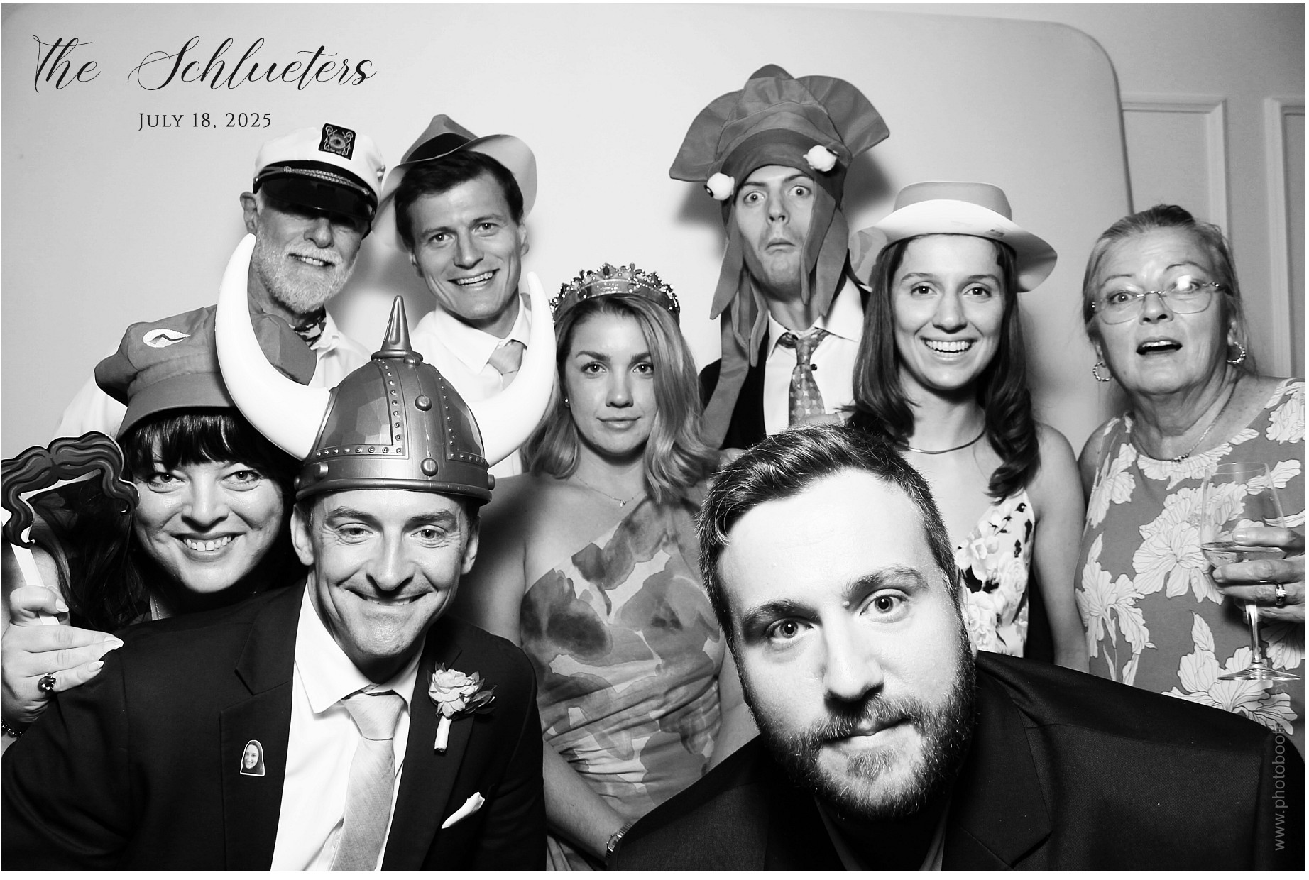 Erin & Tim | View more photos from the event at gallery.photoboothcincy.com/u/PhotoBoothCincy/Erin-Tim