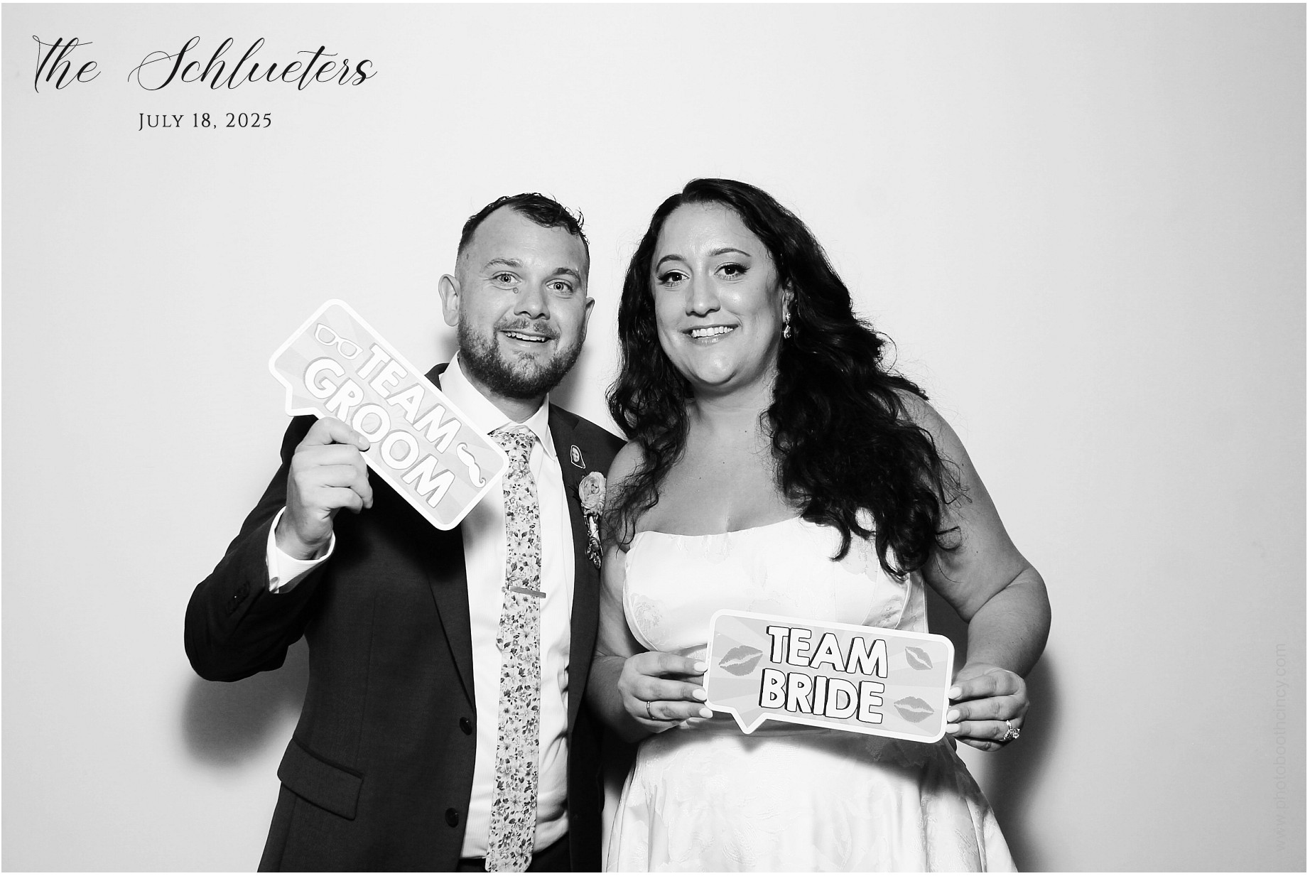 Erin & Tim | View more photos from the event at gallery.photoboothcincy.com/u/PhotoBoothCincy/Erin-Tim