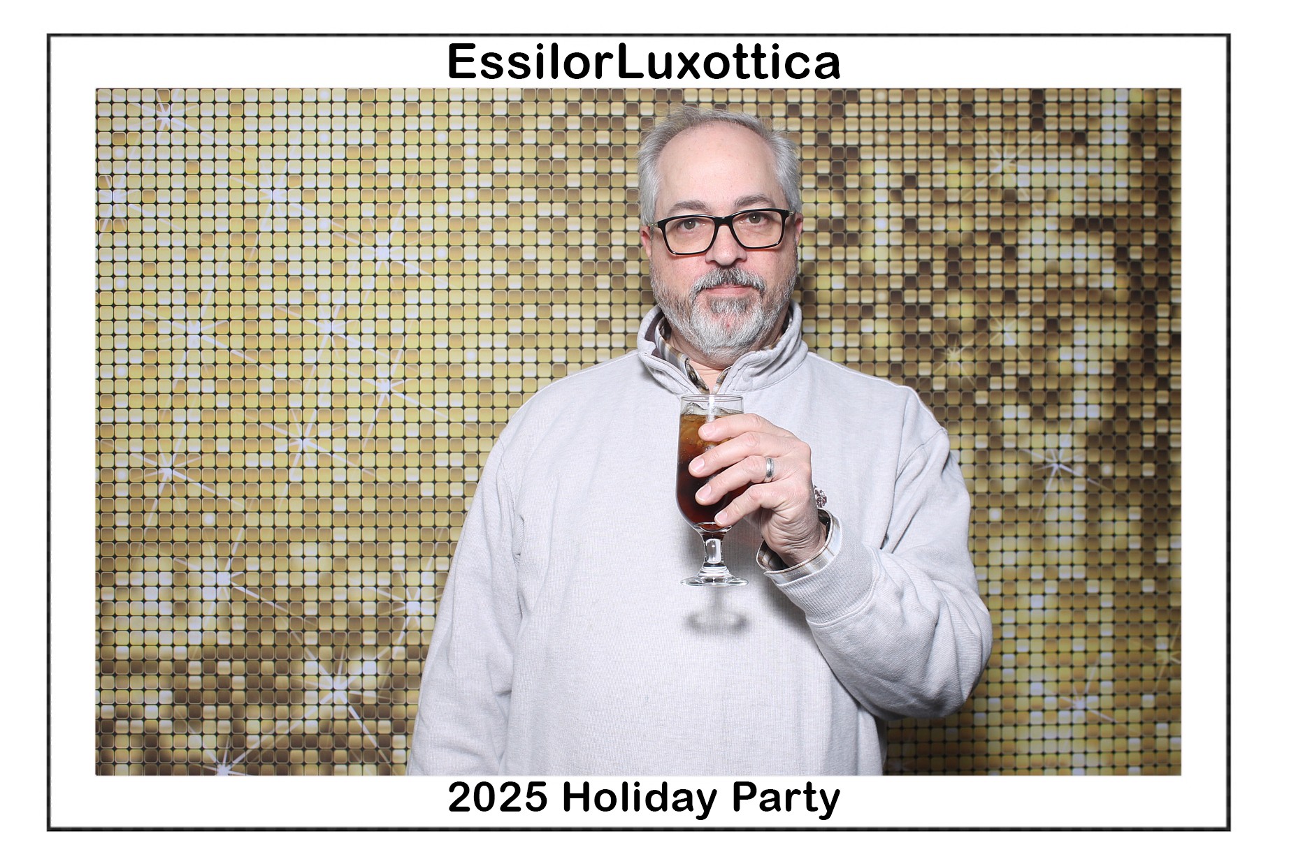 Essilorluxottica Party | View more photos from the event at gallery.photoboothcincy.com/u/PhotoBoothCincy/Essilorluxottica-Party
