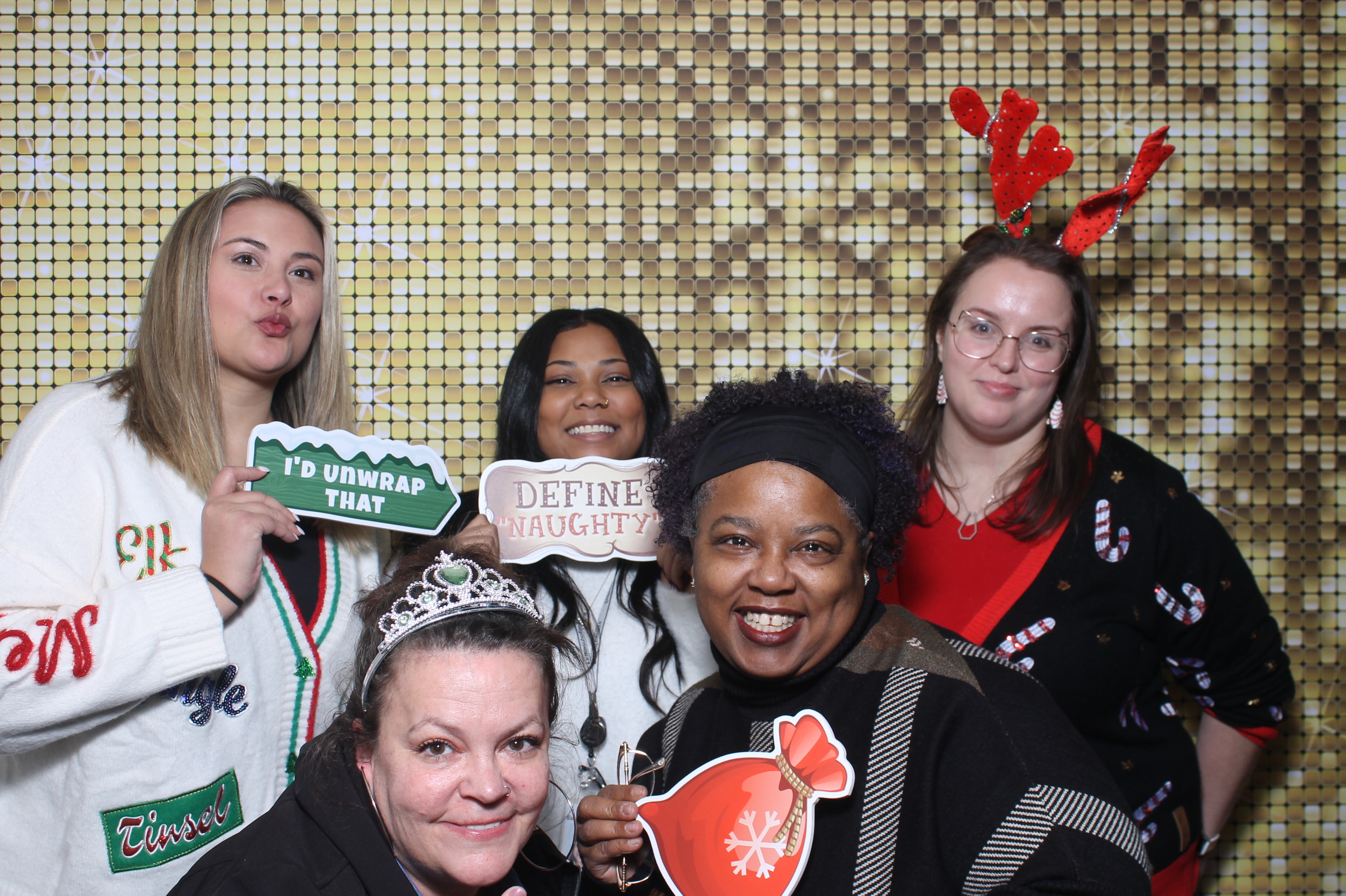 Essilorluxottica Party | View more photos from the event at gallery.photoboothcincy.com/u/PhotoBoothCincy/Essilorluxottica-Party