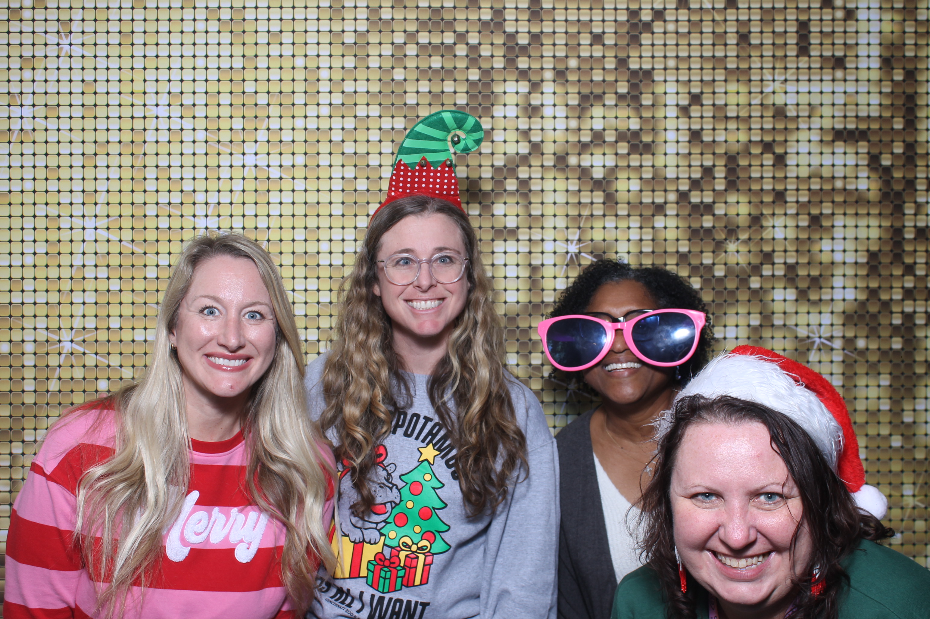 Essilorluxottica Party | View more photos from the event at gallery.photoboothcincy.com/u/PhotoBoothCincy/Essilorluxottica-Party