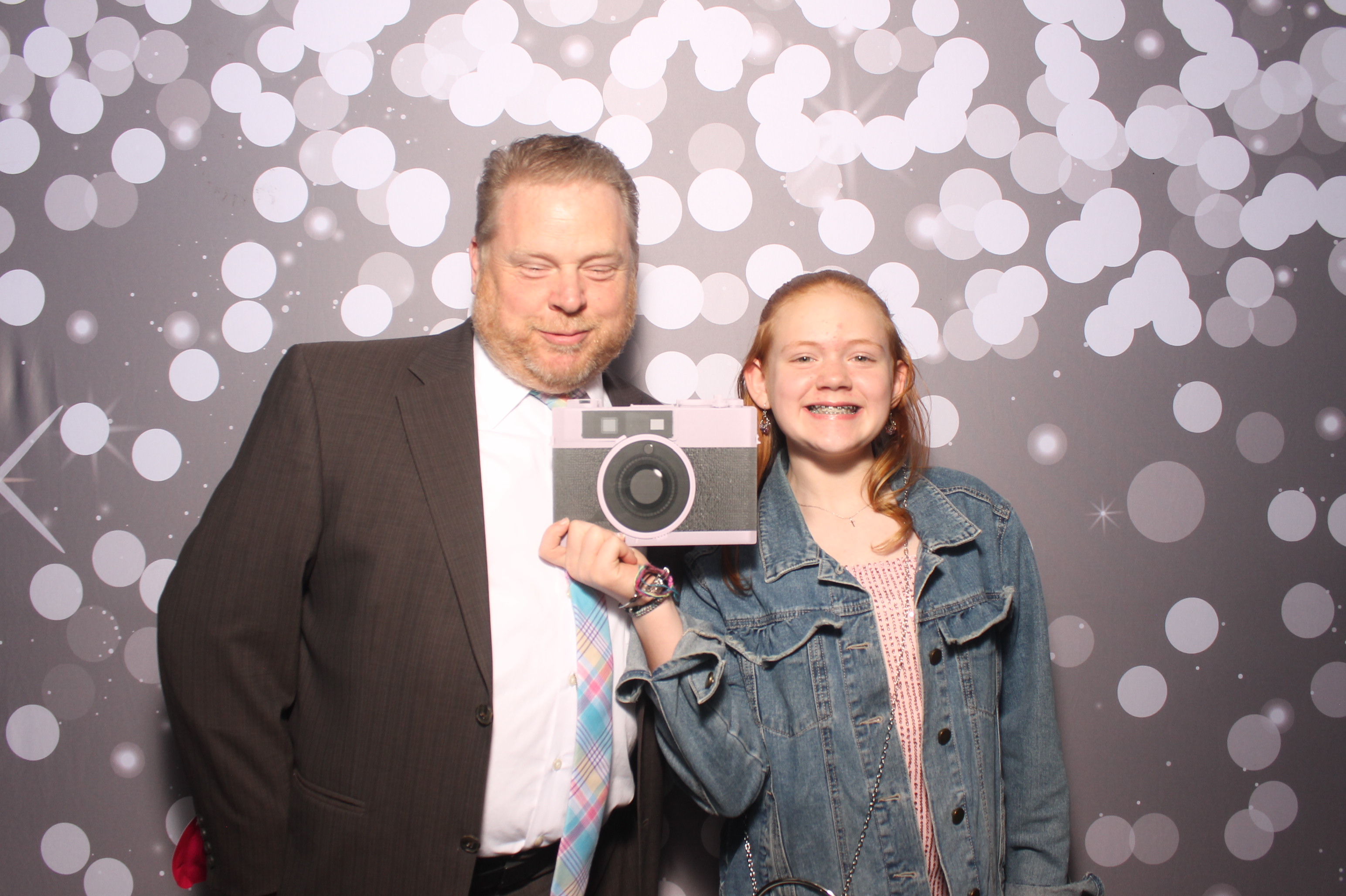 Father Daughter Cupcake Prom | View more photos from the event at gallery.photoboothcincy.com/u/PhotoBoothCincy/Father-Daughter-Cupcake-Prom-1