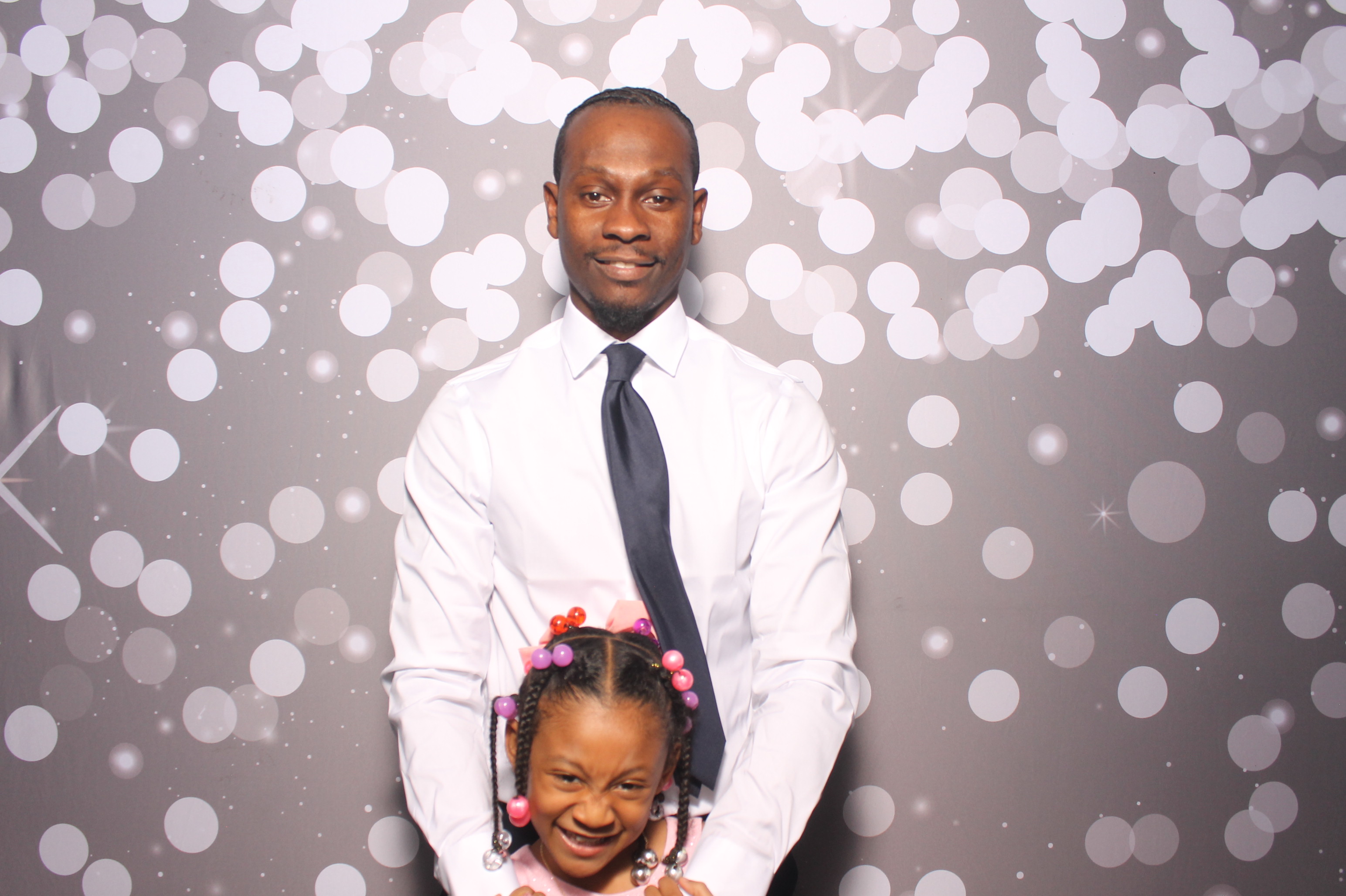 Father Daughter Cupcake Prom | View more photos from the event at gallery.photoboothcincy.com/u/PhotoBoothCincy/Father-Daughter-Cupcake-Prom-1