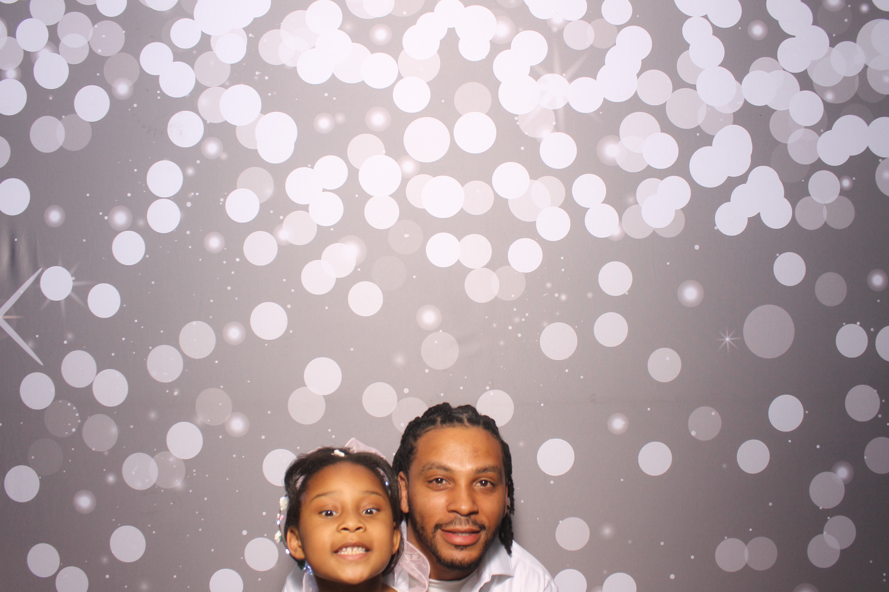 Father Daughter Cupcake Prom | View more photos from the event at gallery.photoboothcincy.com/u/PhotoBoothCincy/Father-Daughter-Cupcake-Prom-1