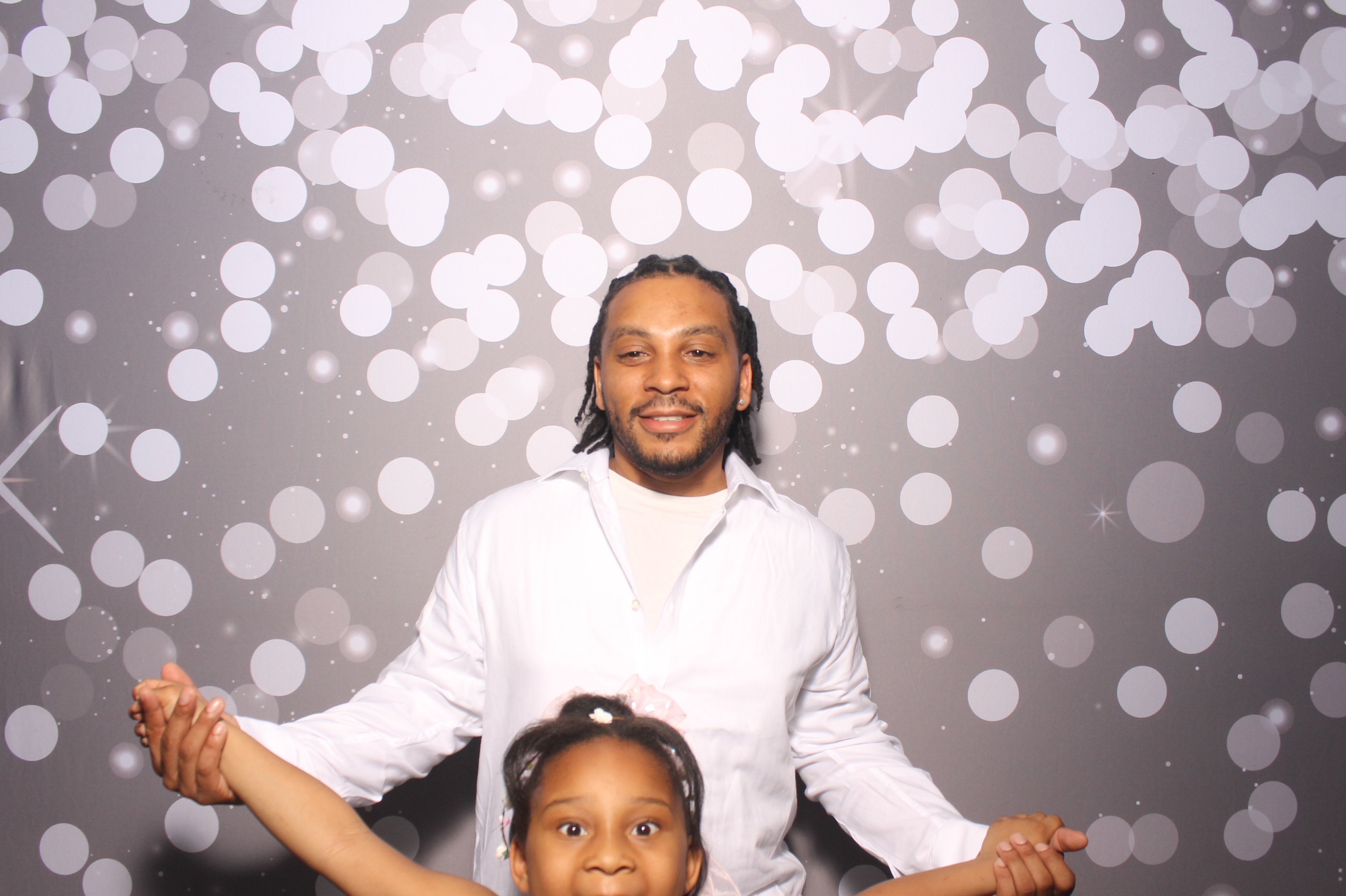 Father Daughter Cupcake Prom | View more photos from the event at gallery.photoboothcincy.com/u/PhotoBoothCincy/Father-Daughter-Cupcake-Prom-1