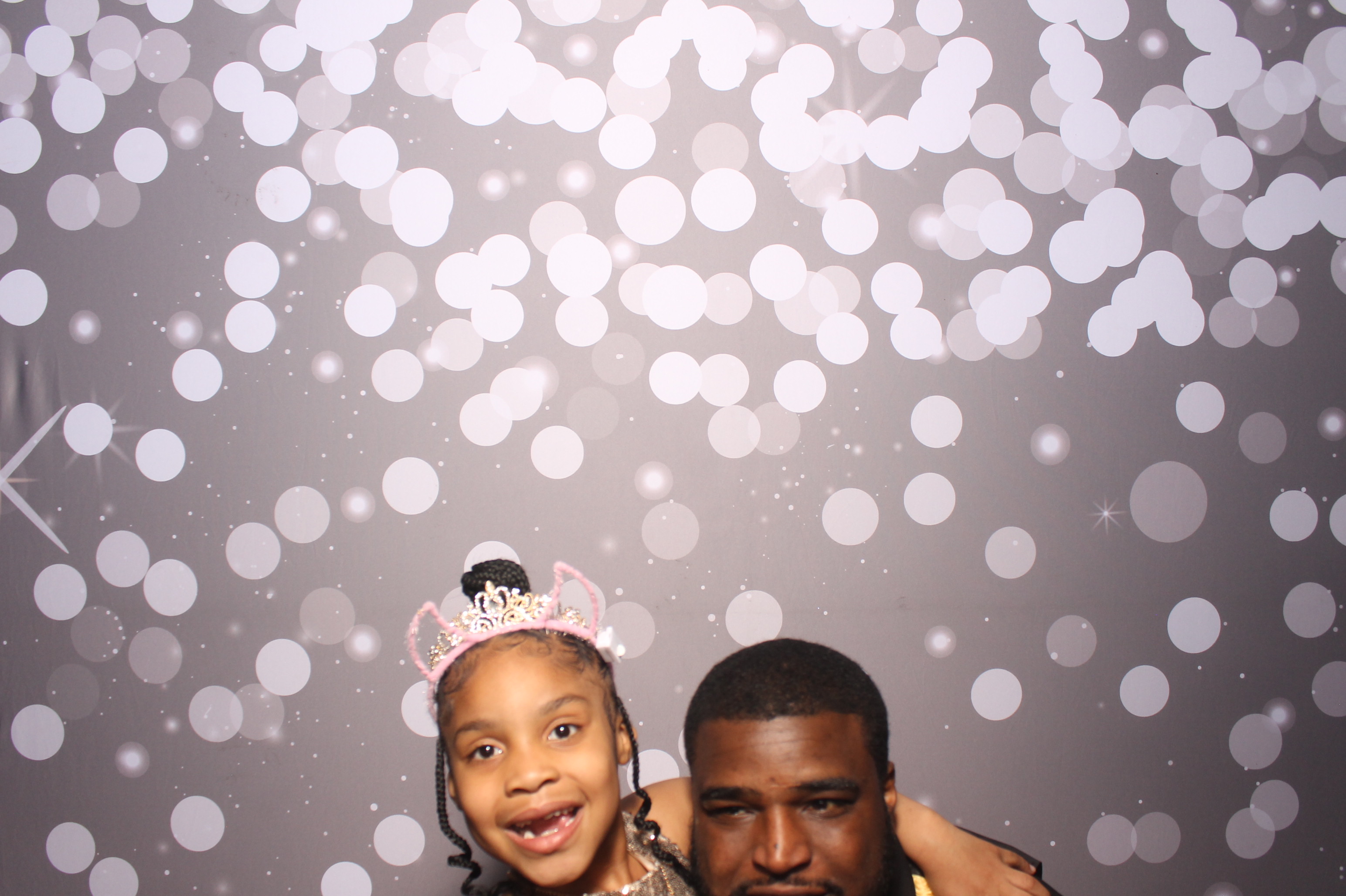 Father Daughter Cupcake Prom | View more photos from the event at gallery.photoboothcincy.com/u/PhotoBoothCincy/Father-Daughter-Cupcake-Prom-1