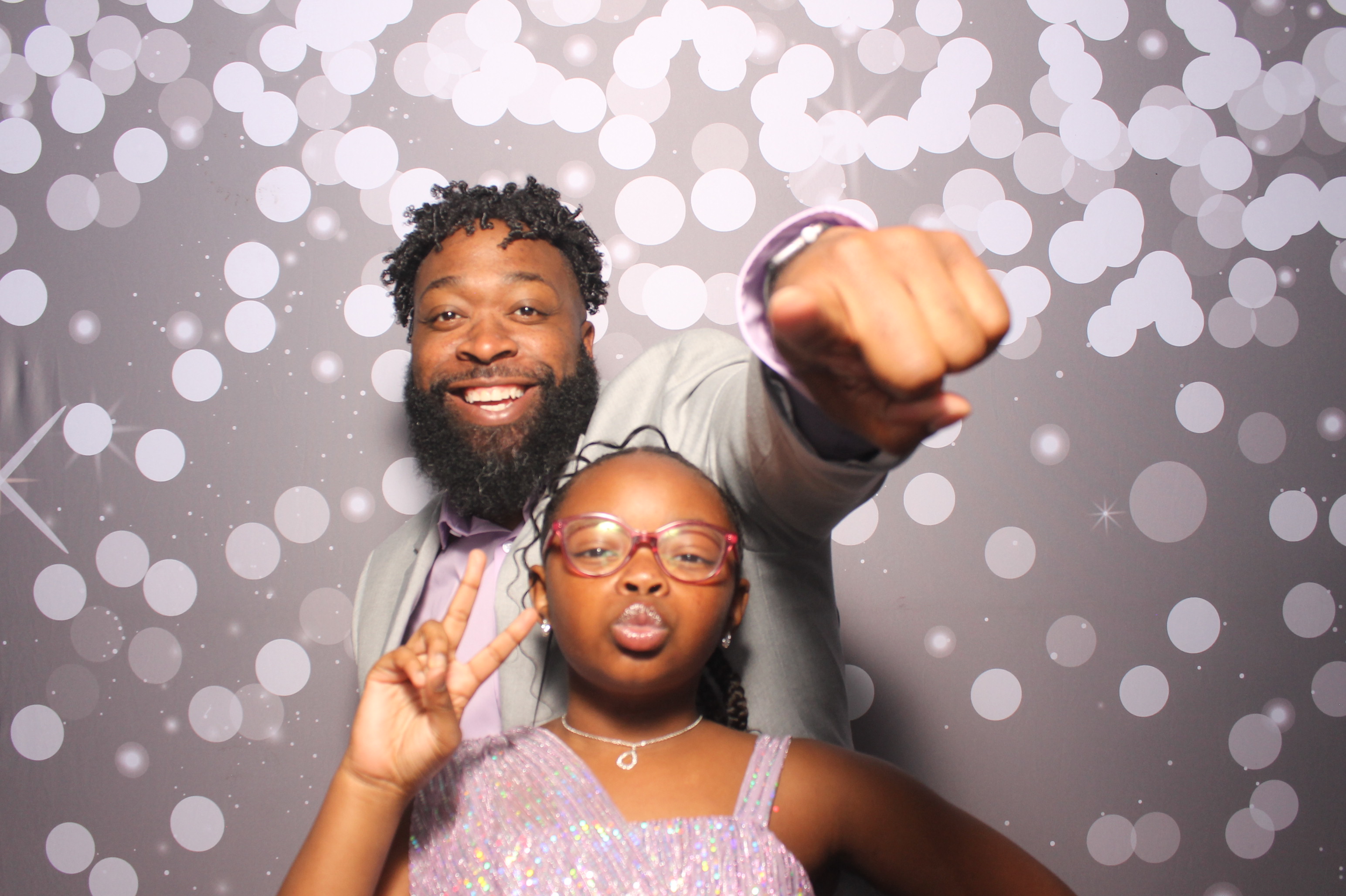 Father Daughter Cupcake Prom | View more photos from the event at gallery.photoboothcincy.com/u/PhotoBoothCincy/Father-Daughter-Cupcake-Prom-1