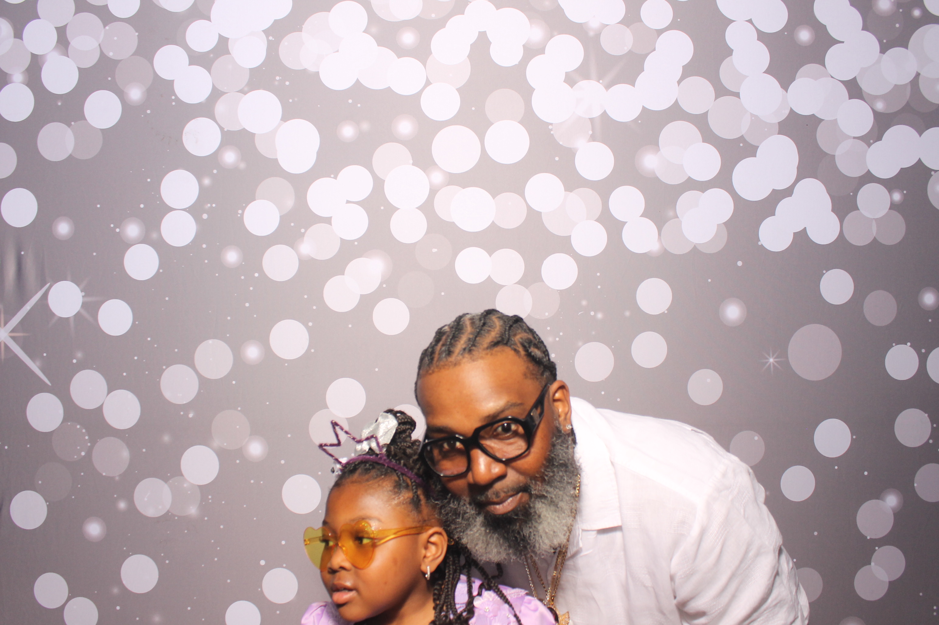 Father Daughter Cupcake Prom | View more photos from the event at gallery.photoboothcincy.com/u/PhotoBoothCincy/Father-Daughter-Cupcake-Prom-1