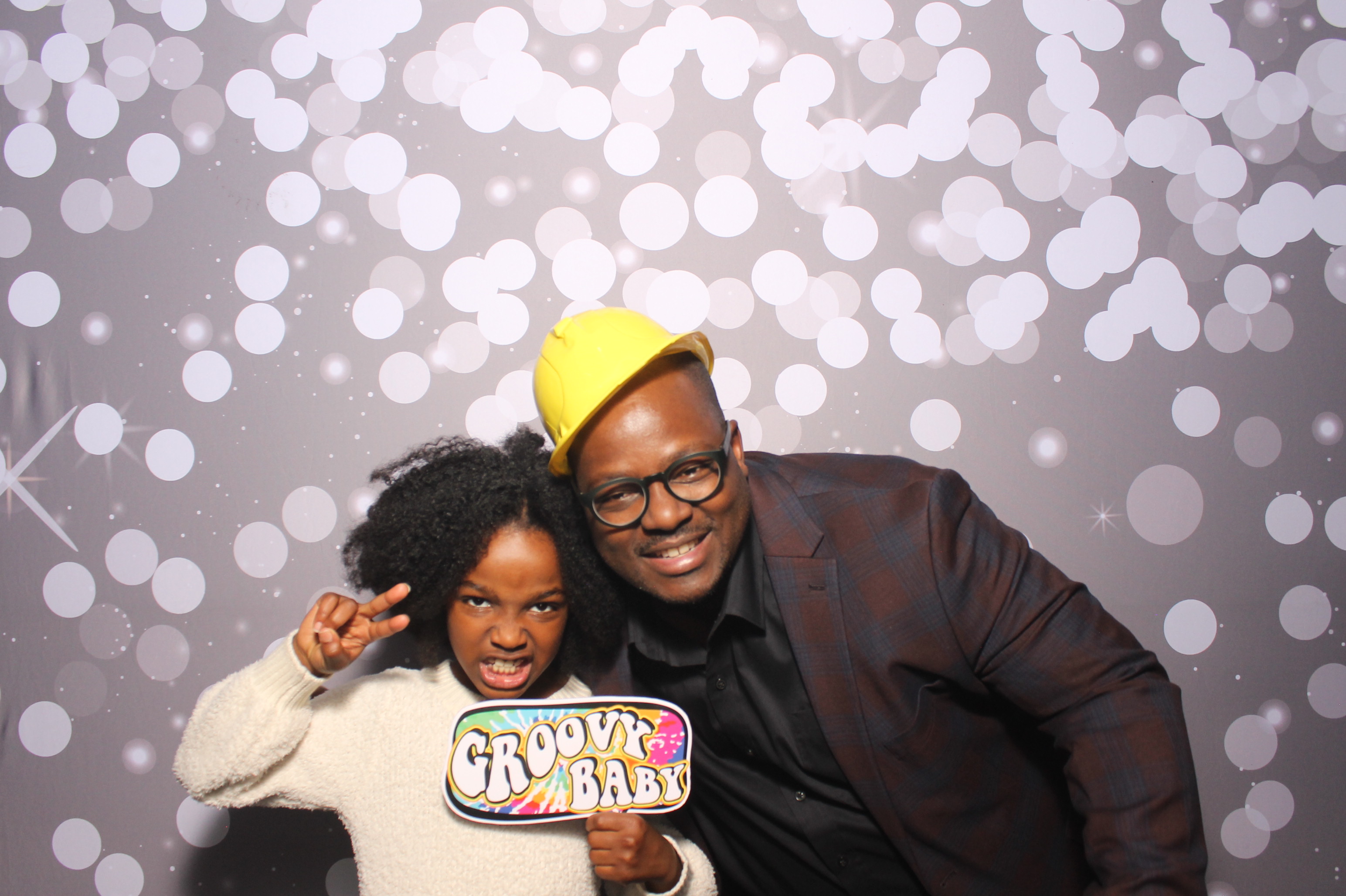 Father Daughter Cupcake Prom | View more photos from the event at gallery.photoboothcincy.com/u/PhotoBoothCincy/Father-Daughter-Cupcake-Prom-1