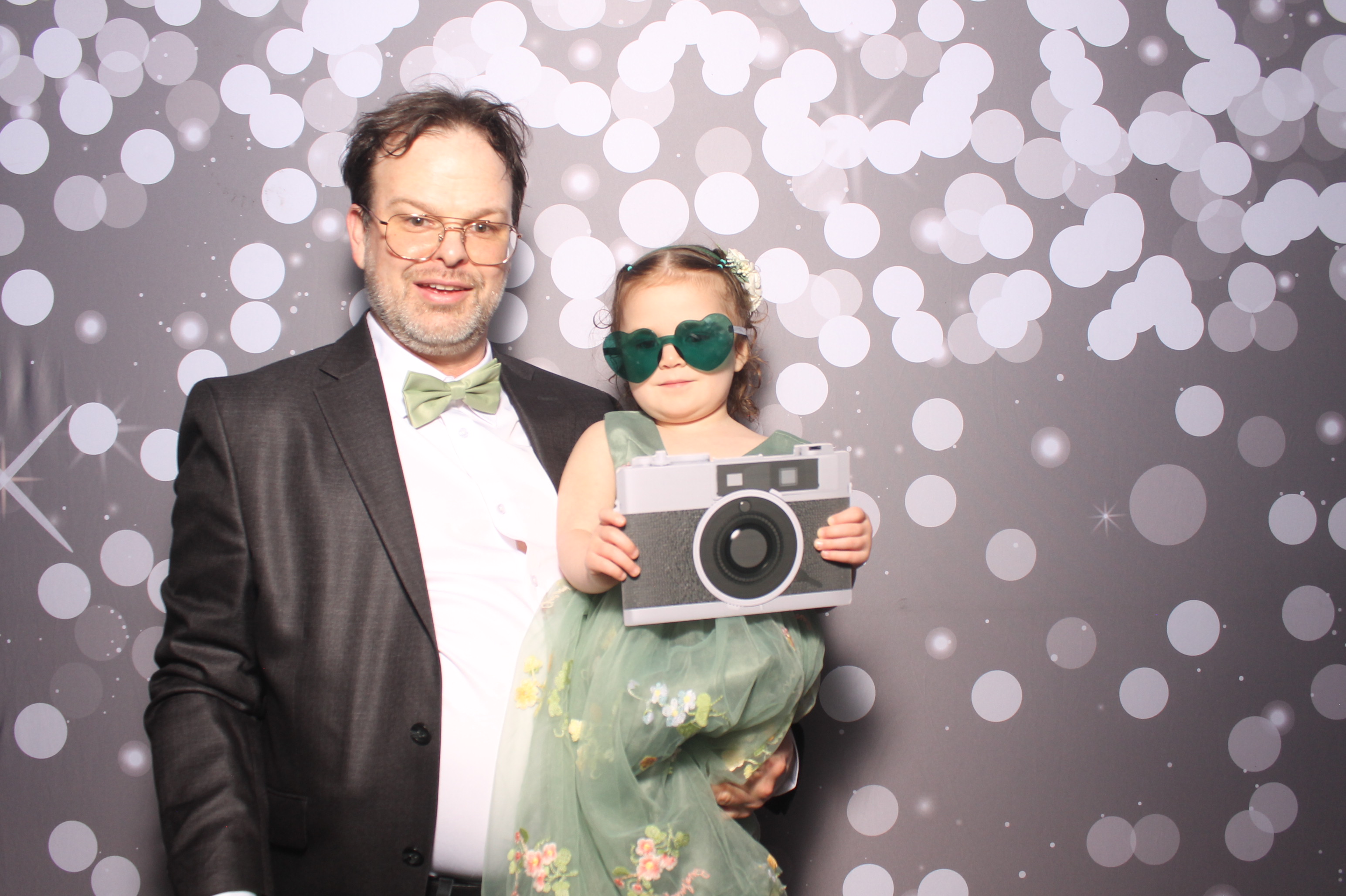 Father Daughter Cupcake Prom | View more photos from the event at gallery.photoboothcincy.com/u/PhotoBoothCincy/Father-Daughter-Cupcake-Prom-1