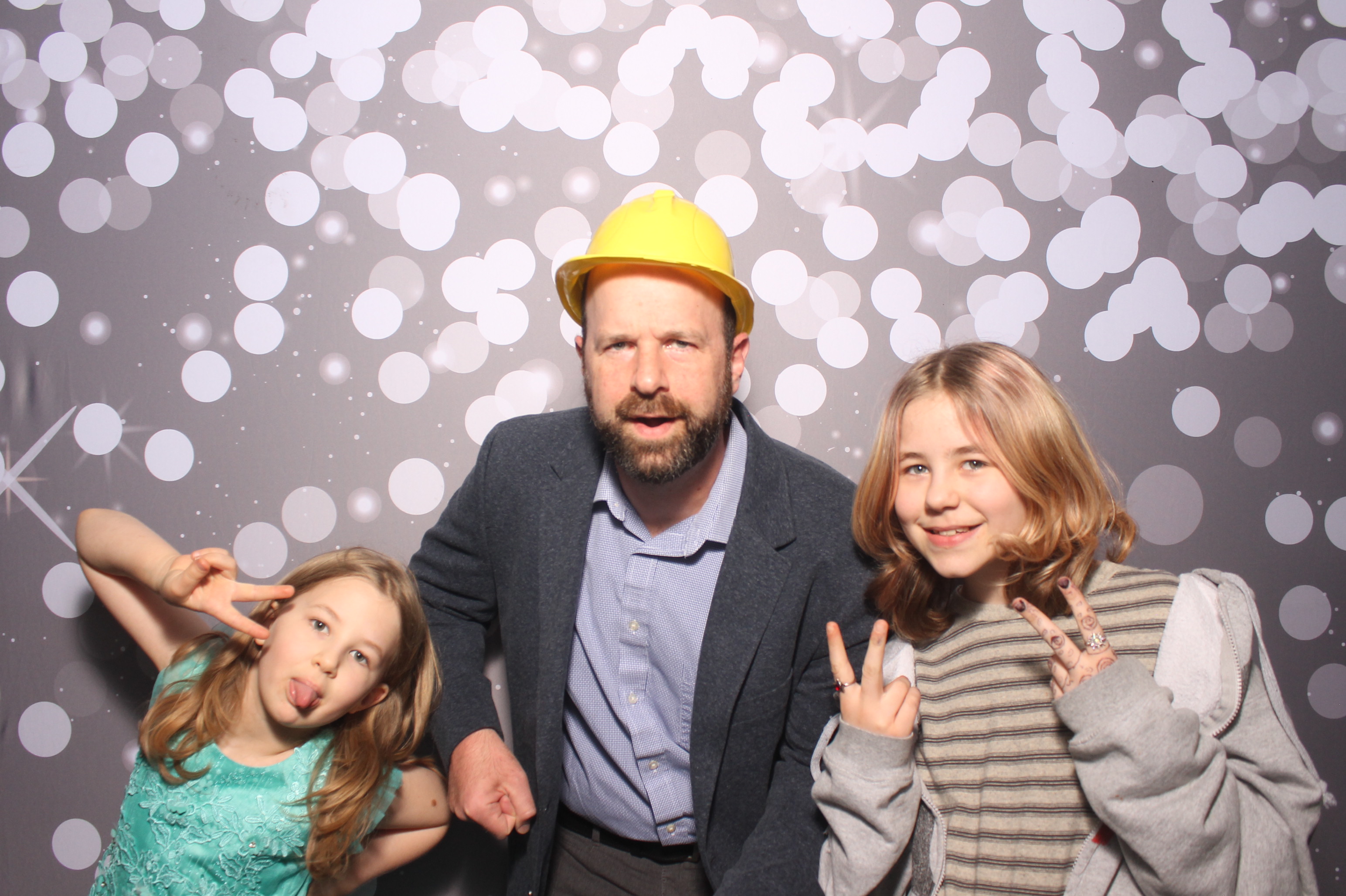 Father Daughter Cupcake Prom | View more photos from the event at gallery.photoboothcincy.com/u/PhotoBoothCincy/Father-Daughter-Cupcake-Prom-1