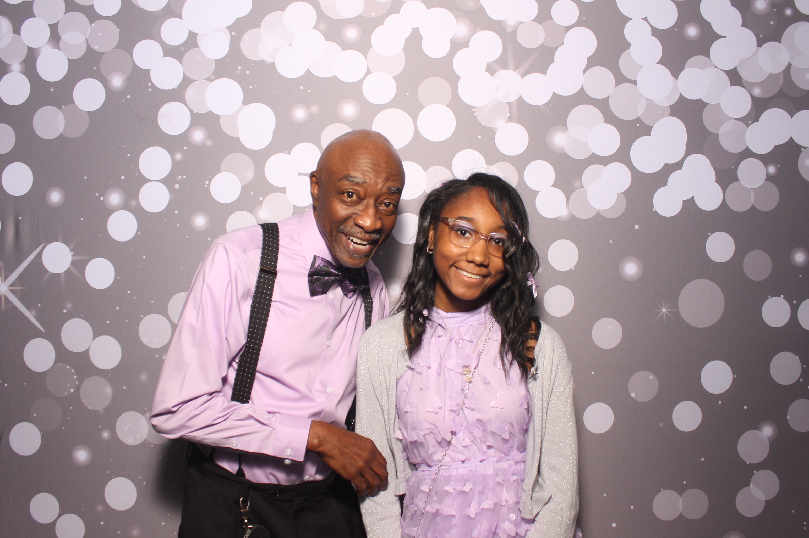 Father Daughter Cupcake Prom | View more photos from the event at gallery.photoboothcincy.com/u/PhotoBoothCincy/Father-Daughter-Cupcake-Prom-1