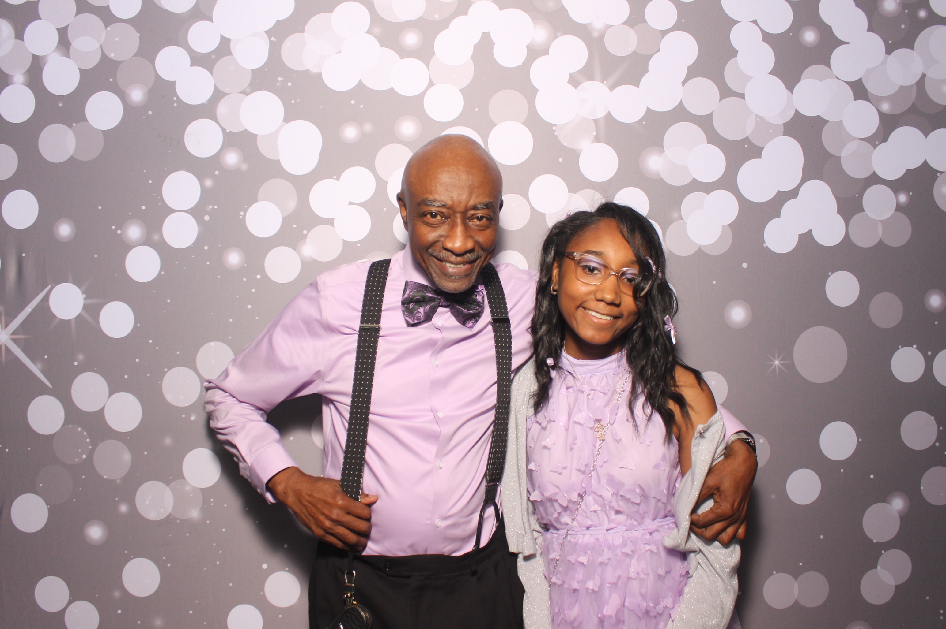 Father Daughter Cupcake Prom | View more photos from the event at gallery.photoboothcincy.com/u/PhotoBoothCincy/Father-Daughter-Cupcake-Prom-1