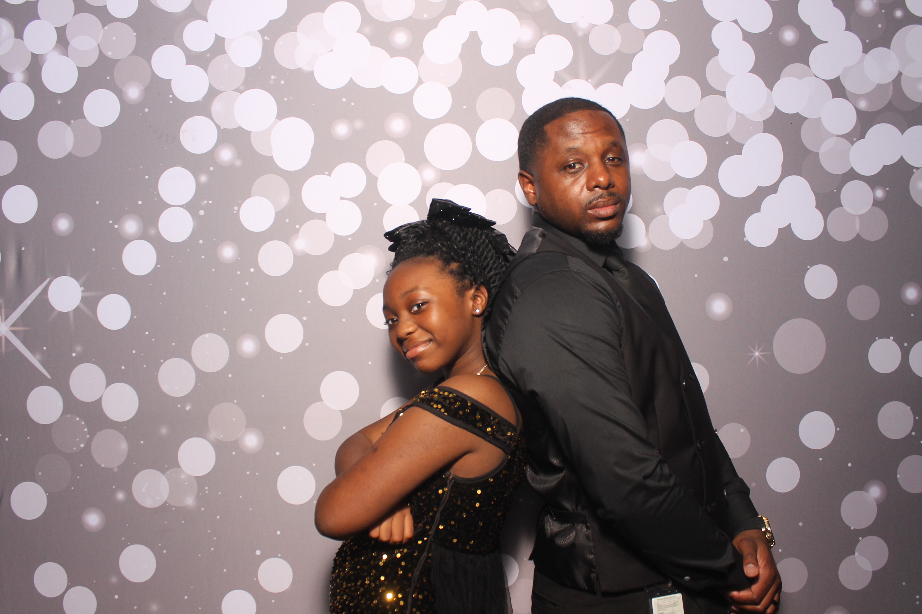 Father Daughter Cupcake Prom | View more photos from the event at gallery.photoboothcincy.com/u/PhotoBoothCincy/Father-Daughter-Cupcake-Prom-1