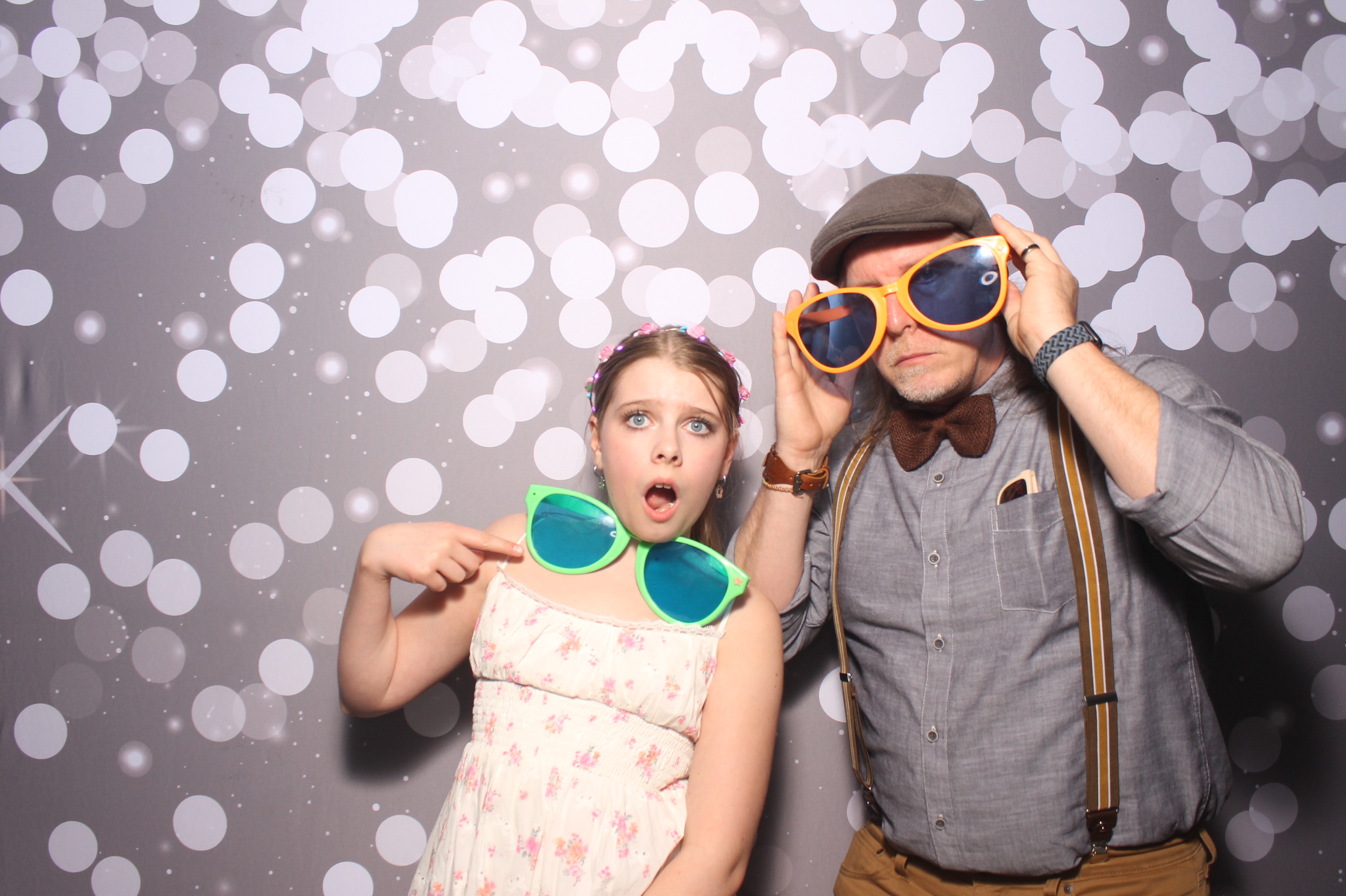 Father Daughter Cupcake Prom | View more photos from the event at gallery.photoboothcincy.com/u/PhotoBoothCincy/Father-Daughter-Cupcake-Prom-1