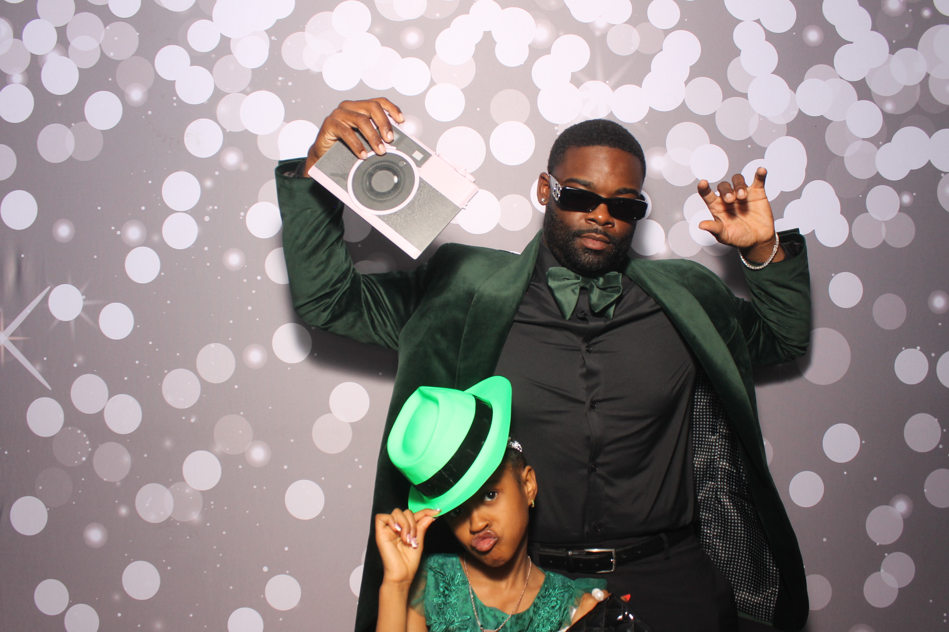 Father Daughter Cupcake Prom | View more photos from the event at gallery.photoboothcincy.com/u/PhotoBoothCincy/Father-Daughter-Cupcake-Prom-1