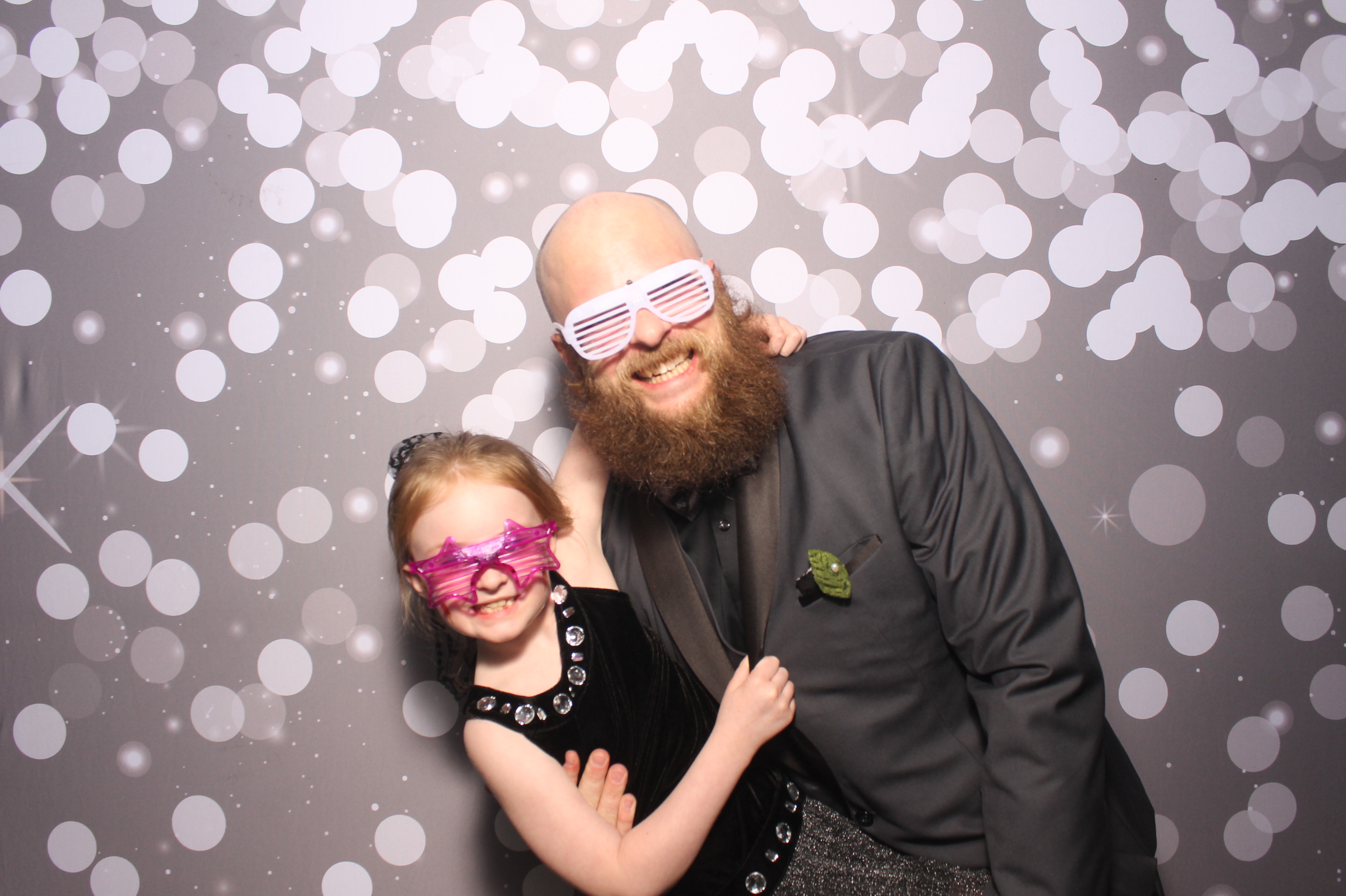 Father Daughter Cupcake Prom | View more photos from the event at gallery.photoboothcincy.com/u/PhotoBoothCincy/Father-Daughter-Cupcake-Prom-1