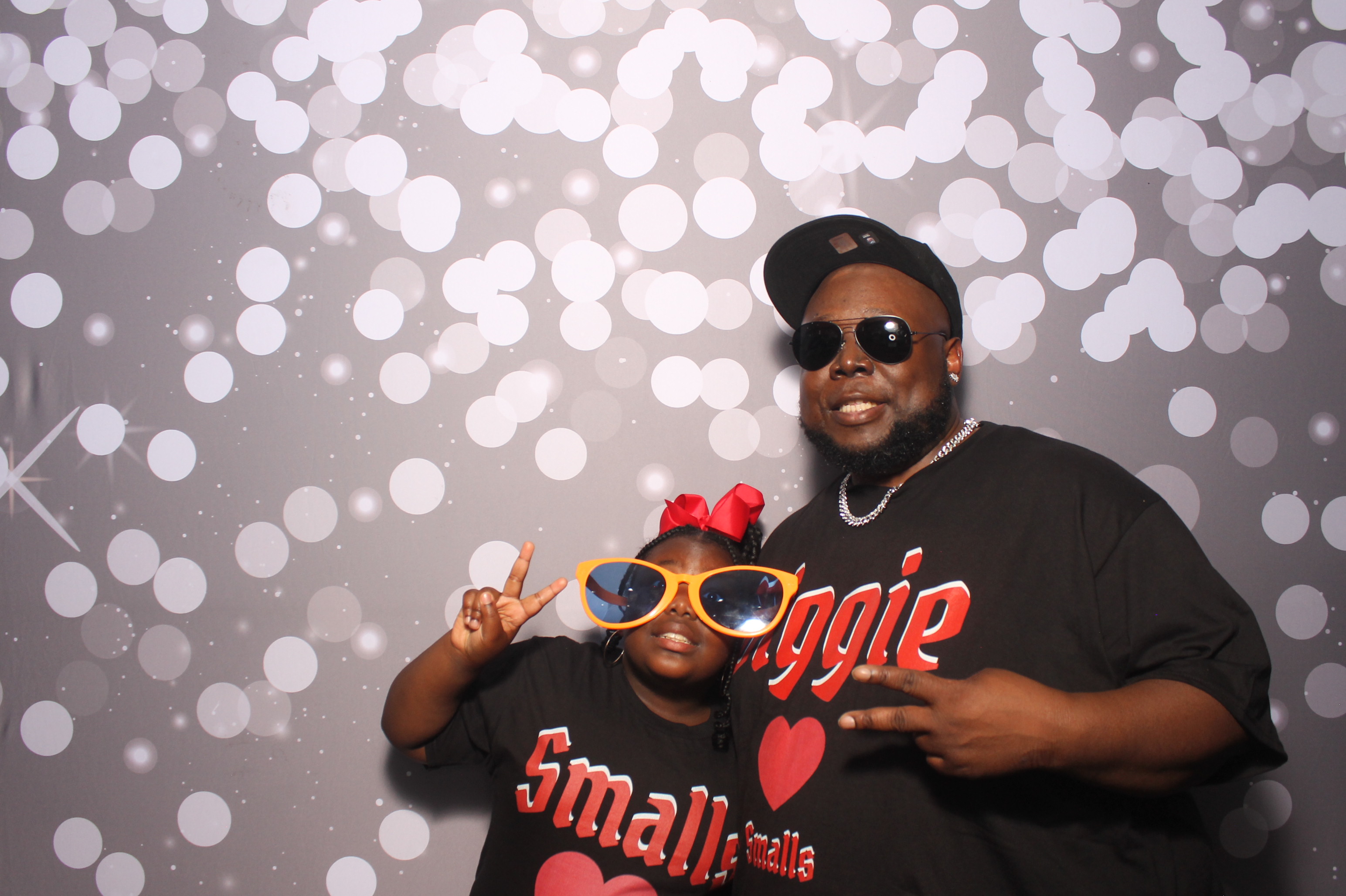 Father Daughter Cupcake Prom | View more photos from the event at gallery.photoboothcincy.com/u/PhotoBoothCincy/Father-Daughter-Cupcake-Prom-1