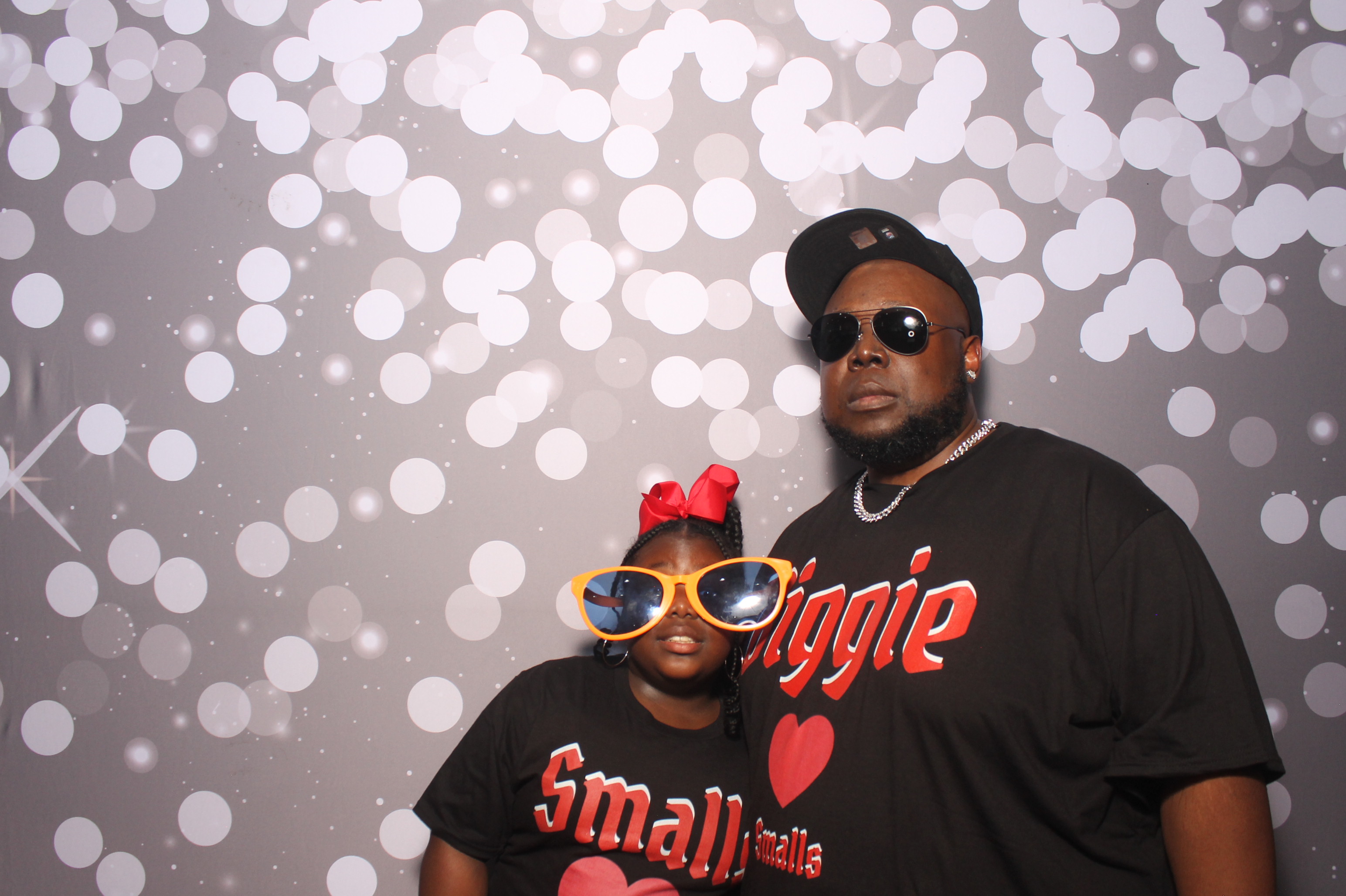 Father Daughter Cupcake Prom | View more photos from the event at gallery.photoboothcincy.com/u/PhotoBoothCincy/Father-Daughter-Cupcake-Prom-1