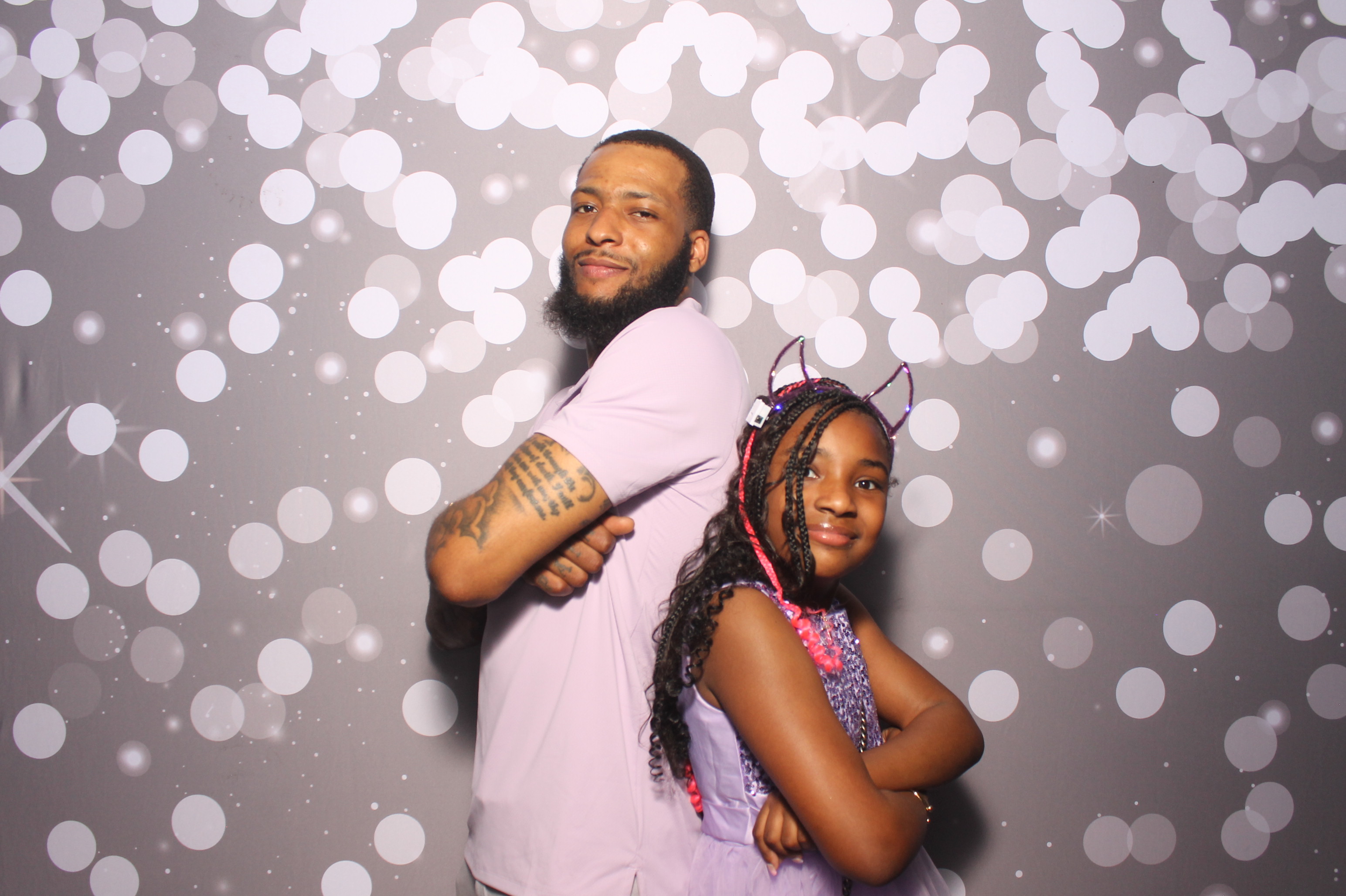 Father Daughter Cupcake Prom | View more photos from the event at gallery.photoboothcincy.com/u/PhotoBoothCincy/Father-Daughter-Cupcake-Prom-1