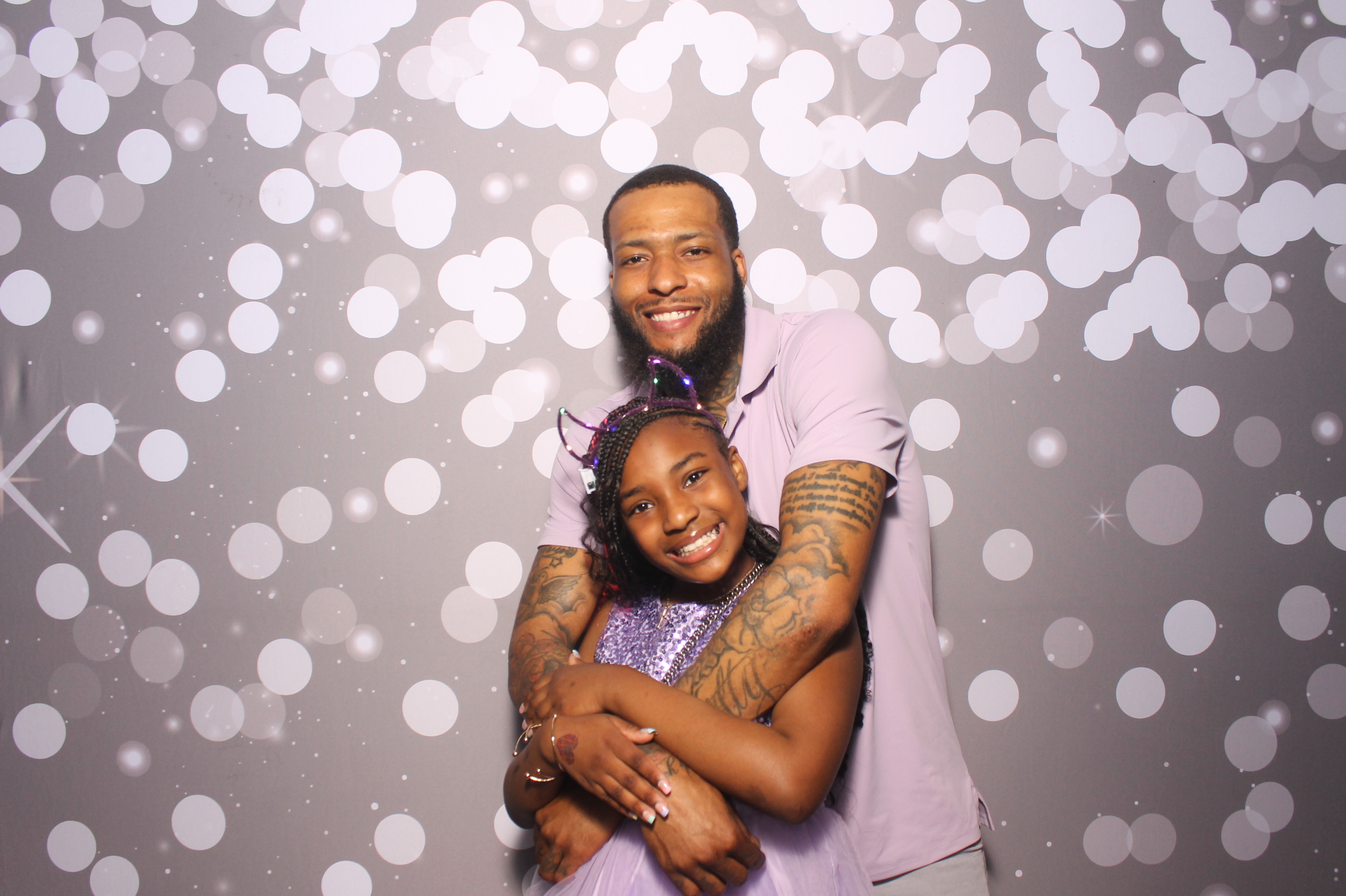 Father Daughter Cupcake Prom | View more photos from the event at gallery.photoboothcincy.com/u/PhotoBoothCincy/Father-Daughter-Cupcake-Prom-1